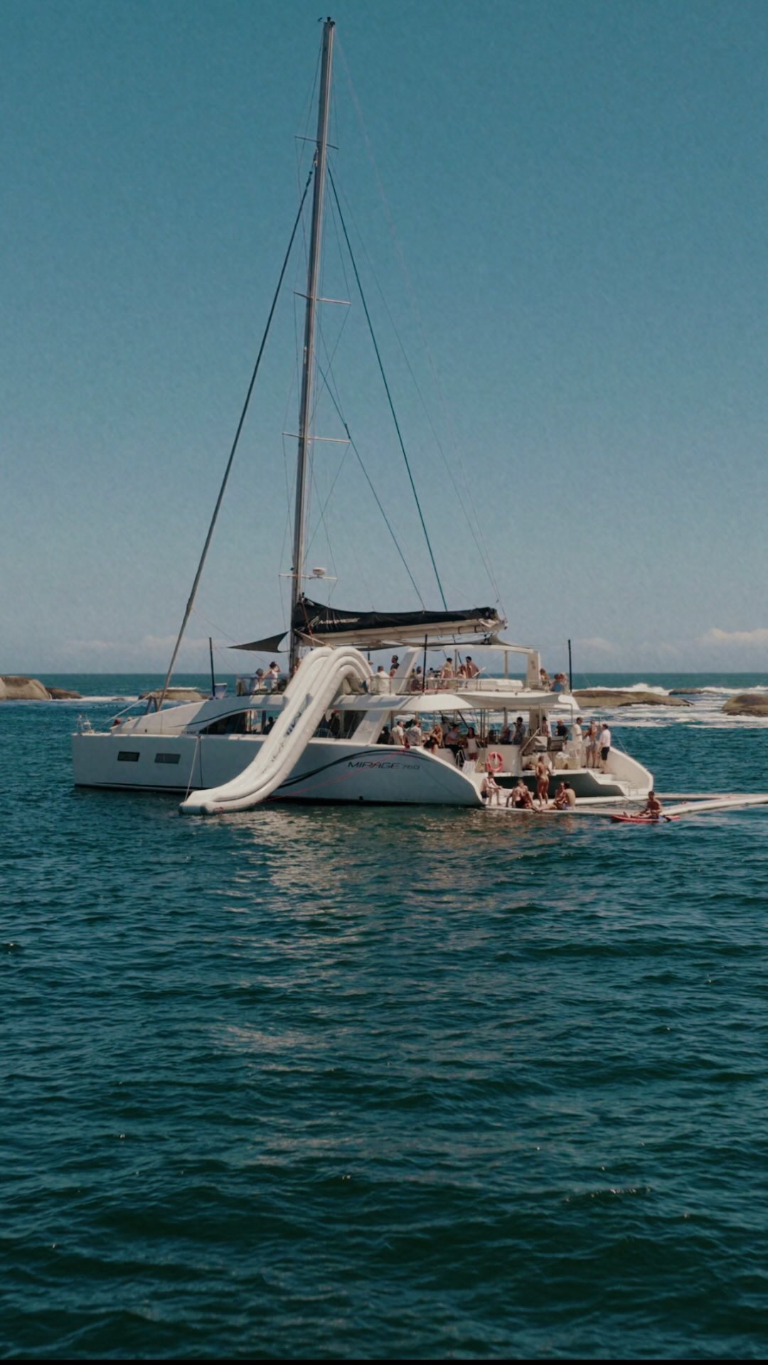 Ruby & Lucas // The Boat Party
The post wedding boat party onboard the stunning @miragecatamaran. The perfect end to R&L’s epic South African wedding celebrations. 🇿🇦