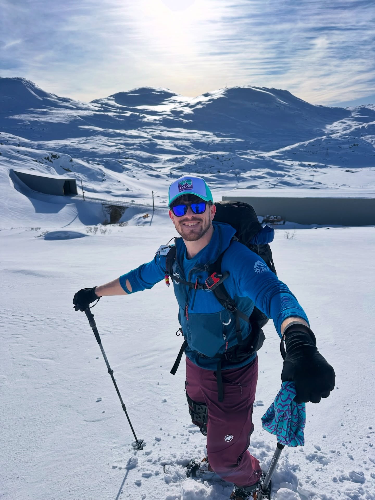 Day 2 - a perfect day for a wee trip around Hallingskeid. Testing the knee out with some steeper ascents, practicing some nice bits of nav on the 1:50 and in general having a beautiful blue bird day! @mammut_uk @patagonia @ospreyeurope @paramooutdoor @hestragloves @kyloeinthewild @mountainequipment #mountains #mountainleader #lifestyle #norway