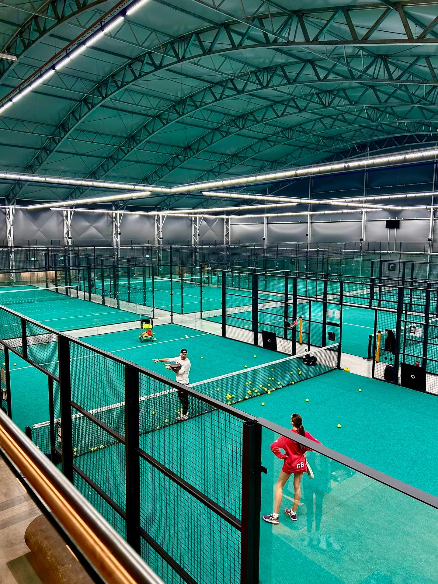 Coach & player, all in 🔥 Dan coaching @rosiequirk.padel as they put in the work ahead of the Dutch FIP this weekend 🇳🇱
Warming up these incredible new courts at @beaulieupadel 🥰🔥👌
#PadelTraining #FIPTour