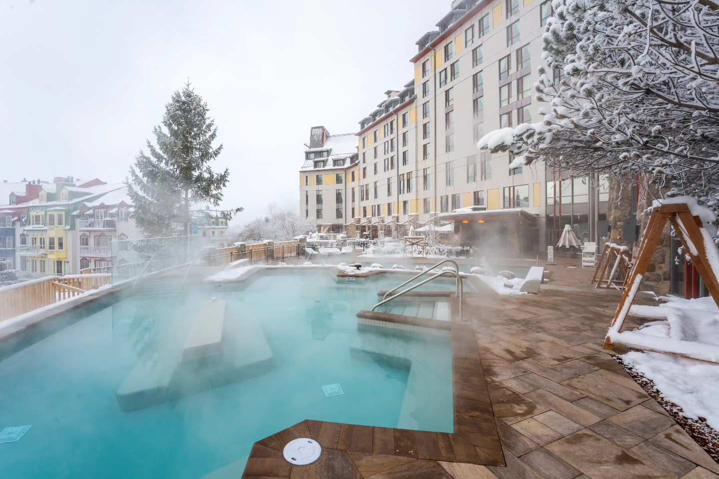 C'est avec un immense plaisir que nous vous présentons nos photos des rénovations du Fairmont Tremblant. Un projet réalisé avec excellence par JAJKO.
What a great opportunity to showcase our photos and the amazing work done by the team at JAJKO on this Fairmont Tremblant project.
#photographyeveryday#photography