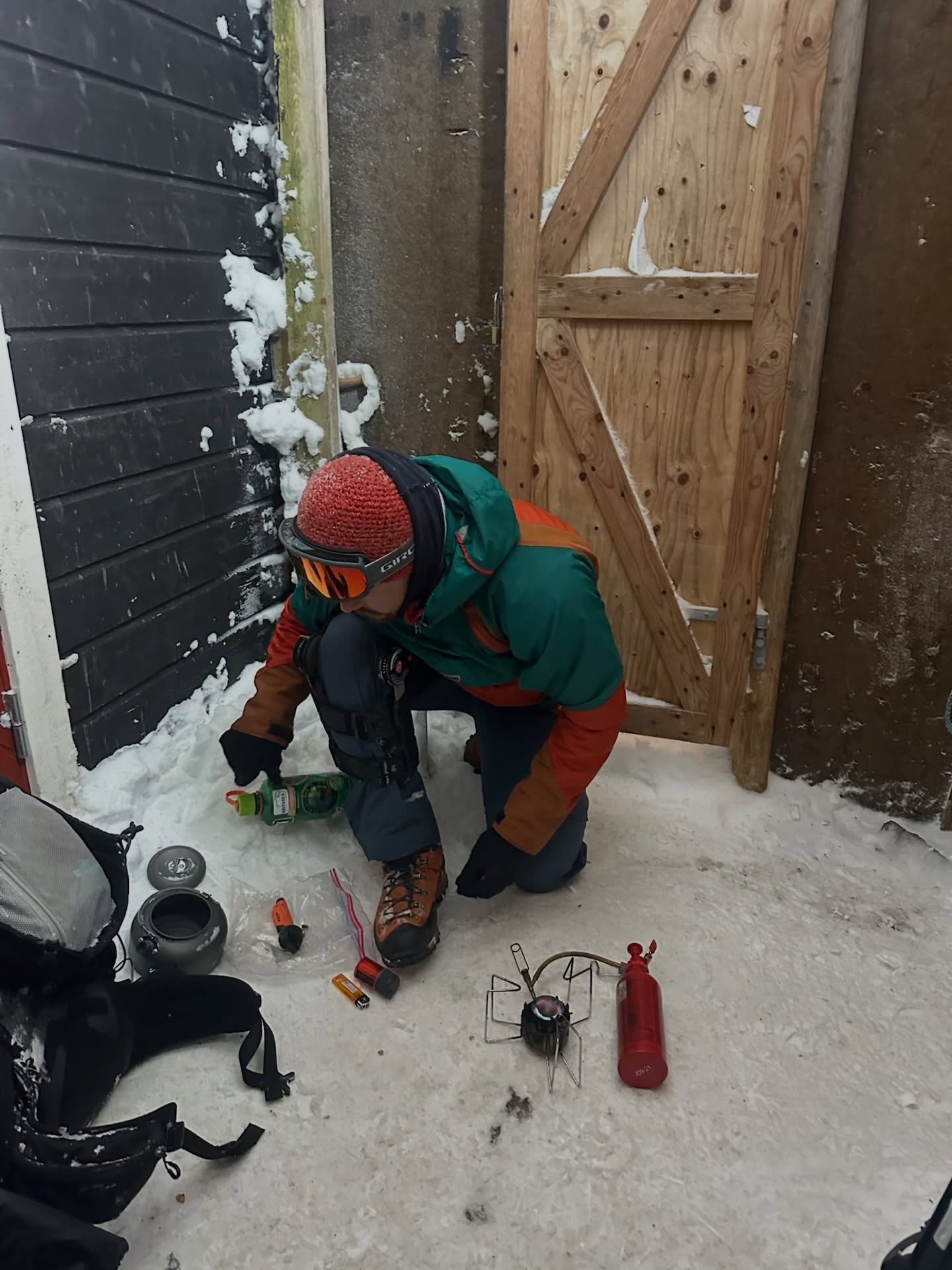 Day 3 - white out conditions for the majority of the 13kms we walked out to Klemsbu and back. Really interesting but challenging weather, keeping an eye out on the slope degrees and changing conditions before getting into the foyer of the hut for coffee and going back to Finse #mountains #mountainleader #norway #adventure