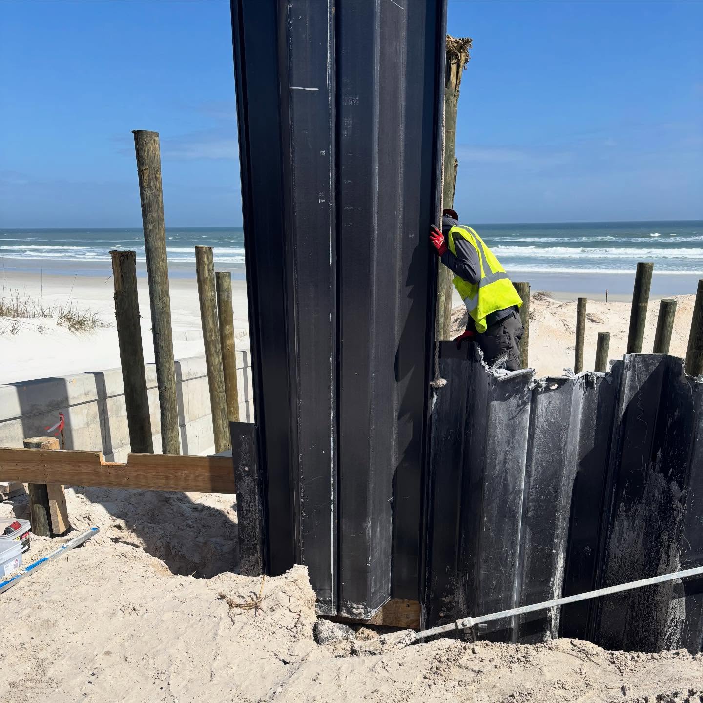 Lofting, stabbing, and driving CMI composite sheet pile at Matanzas to build a stronger, more resilient coastline. Every pile placed is another step toward protecting the shoreline from erosion and storm impact.
#MarineConstruction #SheetPile #CoastalConstruction #Matanzas #ShorelineProtection CompositeSheetPile