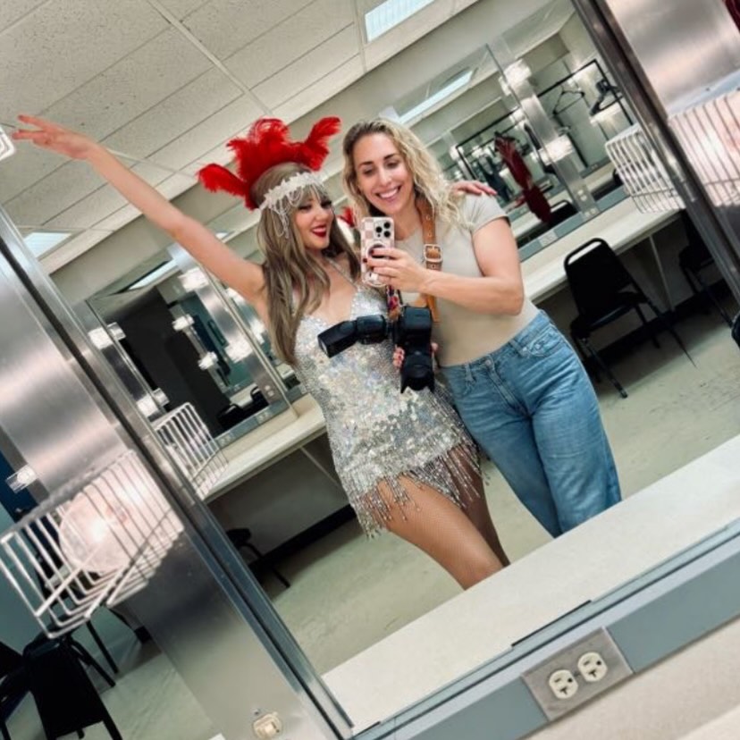 💃🙋🏼♀️💁🏼♀️mirror pics with my #1s💖🙋🏼♀️💃✨
#taylorswift #tributeartist #girlsgirl #tributeshow
*Elizabeth as Taylor Music is an unofficial tribute to Taylor Swift and Taylor Swift’s music and is not endorsed by or in any way affiliated with TAS Rights Management, Taylor Swift, or their affiliated entities, and the event organizers have indemnified TAS Rights Management, Taylor Swift, or their affiliated entities against any and all claims relating to any injury, death, or other harm that could befall event attendees.*