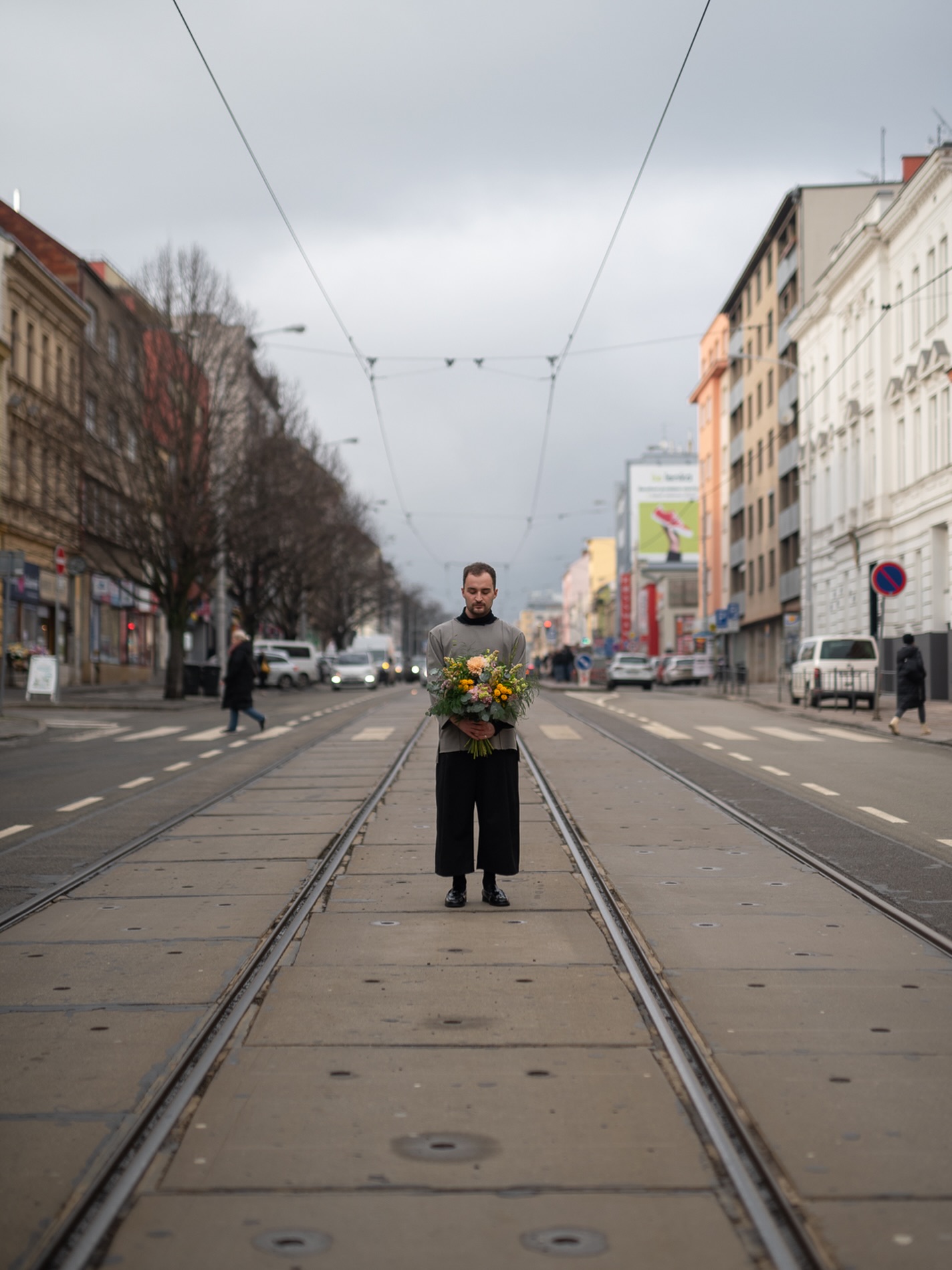 Město spěchá. Květiny zůstávají. – Mr.Bloom
#mrbloom #kvetinybrno
📸 @tereza_ikon_photography