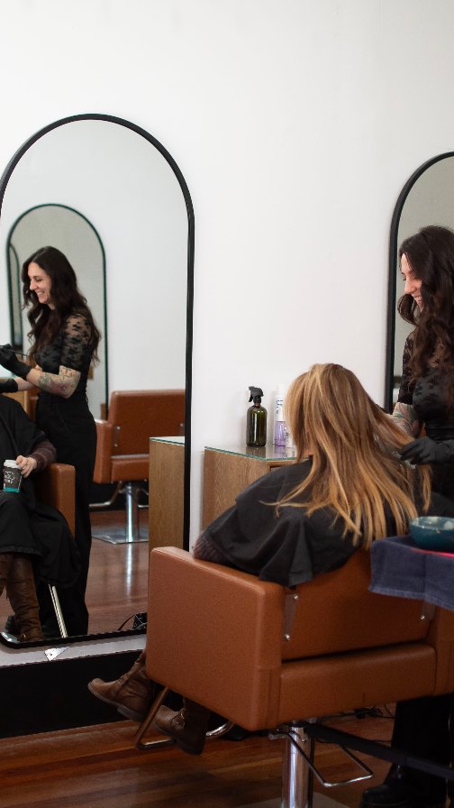 Located in adorable downtown Eustis, FL is where you will find the cutest salon with the best vibes!