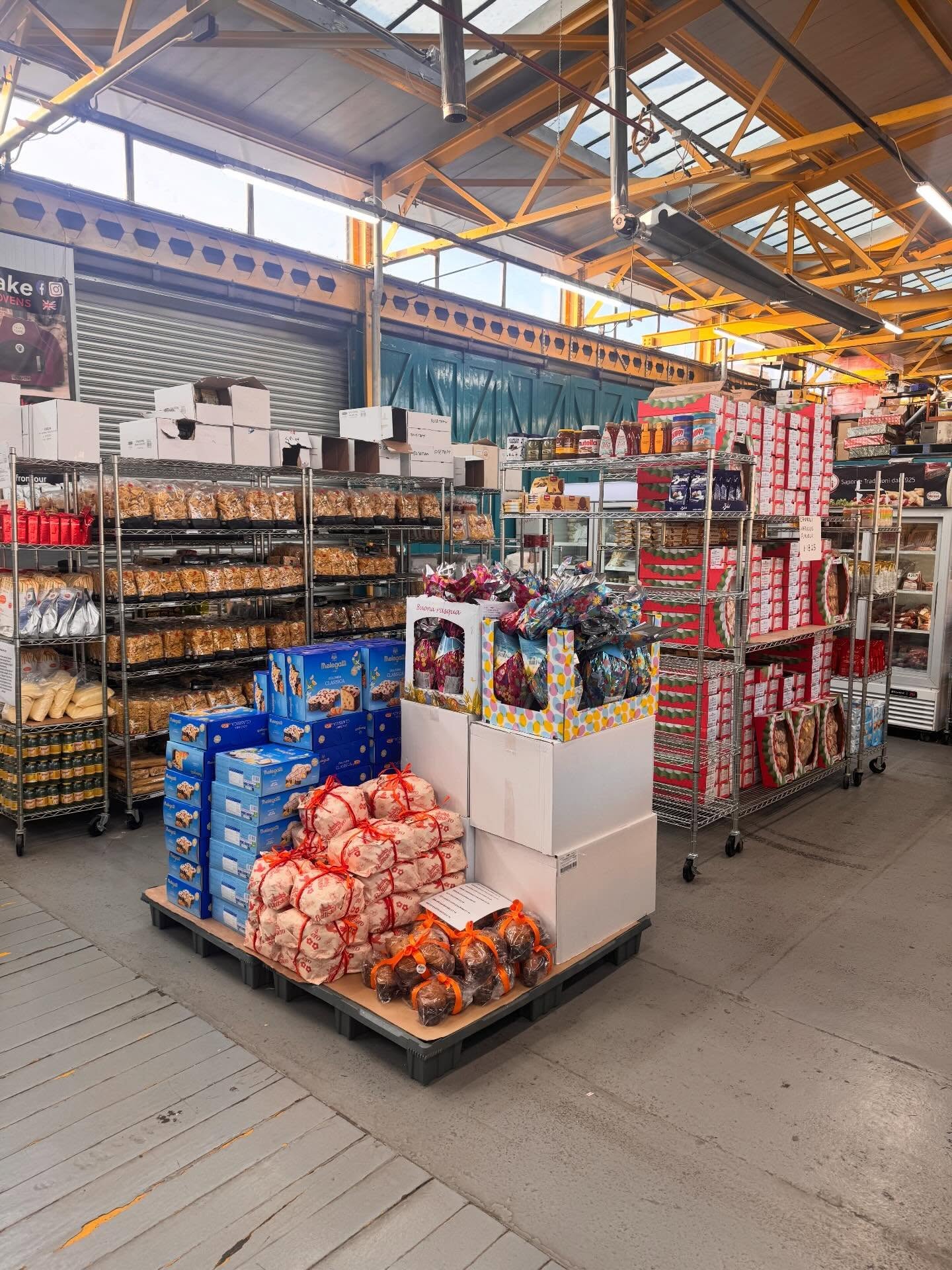 HOW BEAUTIFUL IS OUR SHOP?!😍
Stay tuned we have a lot of new products coming soon to make you happy❤️
#amatofoodproducts #deli #manchester #love #costumer