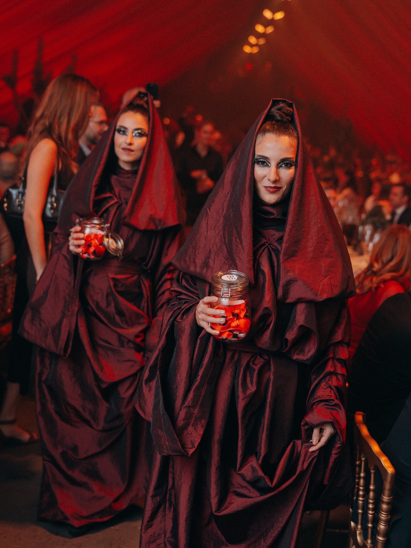 Unforgettable show moments draw every guest into the experience. These true showstoppers are shaped through performance and storytelling and define the night.
📸 @jelled
#soul15 #soul15evententertainment #performance #dancer #charactercreation