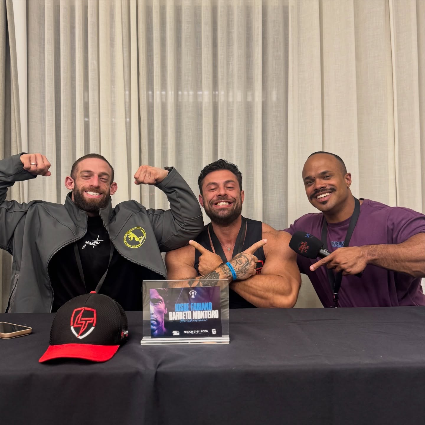 LACERDASTEAM IN THE HOUSE!
Tbm temos o dom para olheiro de grandes futuros kkkk
A fábrica continua a produzir grandes talentos 👊🏼😂.
Orgulho de vcs, seus putos.
E TEVE RESENHA GRAVADA PARA CANAL E INSTA DO MELHOR COMUNICADOR DO MEIO FITNESS @thevitaoo