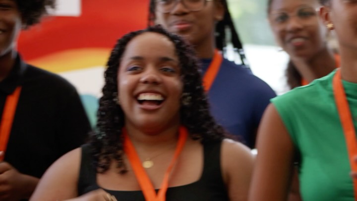 Zoom sur la Journée Partenaires du CAMP+ 29 Martinique 🤝
20 partenaires et étudiants engagés aux parcours inspirants venus échanger avec nos bénéficiaires : conseils, témoignages et retours d’expérience. L’occasion aussi de voir concrètement l’impact du projet sur le terrain ! 🎯
En Martinique, cette journée portait aussi une ambition : ancrer Camplus sur le territoire et imaginer son développement local. Bientôt un Camplus Caraïbes ? 👀
🎥 : @kns_visual
🔗 Vidéo intégrale à retrouver sur YouTube (ou via notre lien en bio)