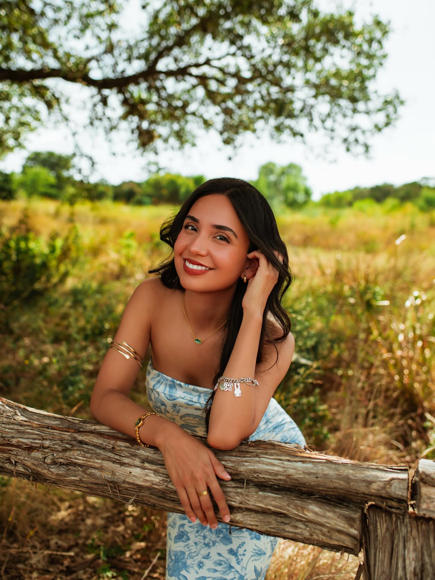She’s a STAAAR! Oh and also a nurse!! 🌟🤩
Congratulations to this gorgeous angel! Loved having the opportunity to capture this incredible moment in your life! Especially doing some shots in the studio and outdoors, you shine no matter where you are!! Love love love these shots!!
.
.
.
#graduationpictures #hillcountryphotographer #satxphotographer #portraits
