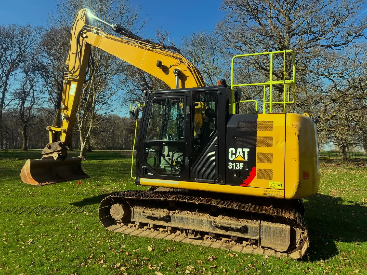 It was new (to us) digger day today. We now welcome a caterpillar into our kubota strong fleet. This will enable us to be more adaptive to the clients needs while’s also enabling us to be more productive with our on going projects. Get in touch if you have a project in mind.