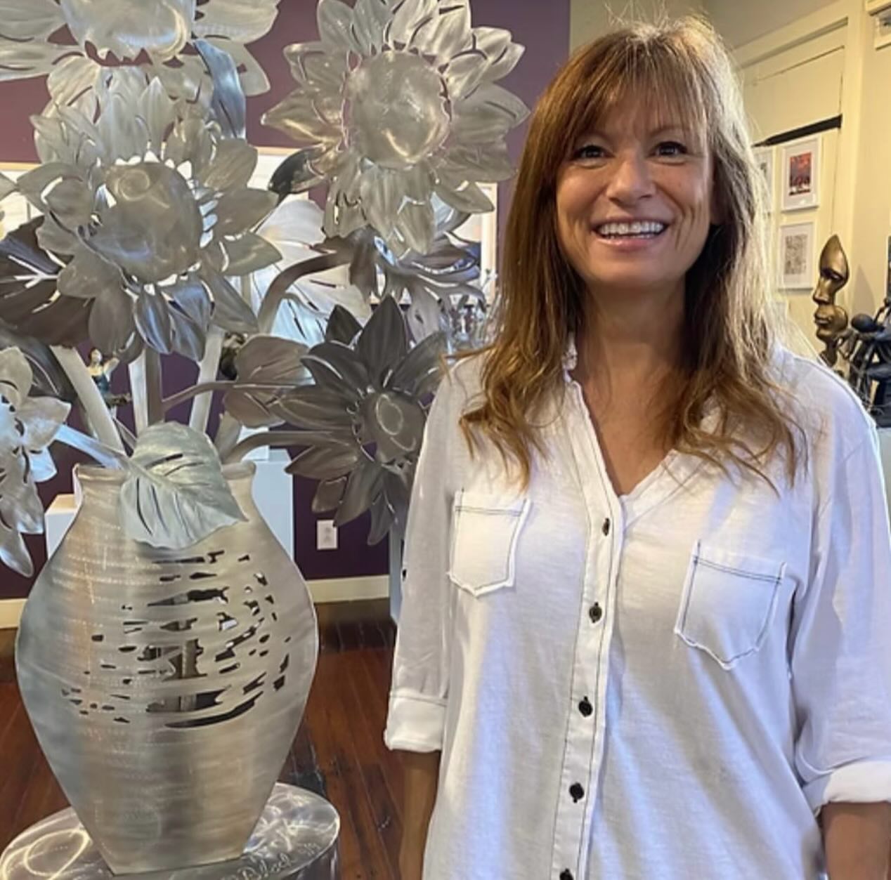 Happy International Women’s Day from us here @thewitgallery 🌹
At @thewitgallery we are proud to woman owned and operated business.
In 1999, owner Lynda Strauch opened @thewitgallery . Her dream and passion for artists and their artwork has grown into what The Wit Gallery is today. A space showcasing over 50 artists from all over the world, more than half being women.
With Gallery Director Monika Pizzichemi and Gallery Assistant Kierstan Hywell, their mission is continue to bring artwork from all over the world right here to the Berkshires for all to enjoy.
We hope that you all stop into @thewitgallery today to see the most enchanting artwork.
For more information and purchases, please visit our website thewitgallery.com, contact info@thewitgallery.com or DM to inquire.
.
.
.
.
.
Art | Art Gallery | Museum | Art Collection | Collection | Artist | Contemporary | Art Collector | Glass | Blown Glass | Painting | Gallery | Modern | Miami | Art Week | Massachusetts | Berkshires | Photo | Reels | Artwork | Womens Day | International Women’s Day| Woman Owned | Business |