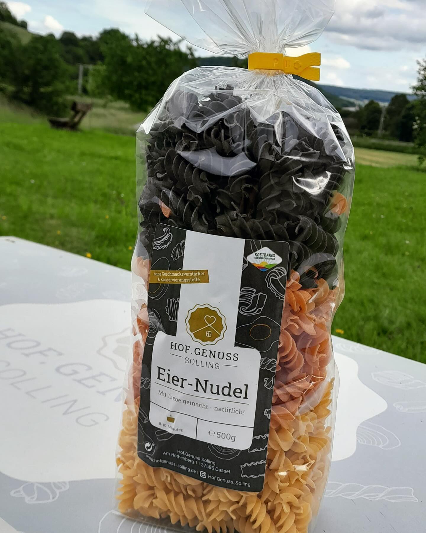 Für eine Extraportion #Sommermärchen 🎉
Ab sofort in unserer Nudelbox am Rothenberg ✌️
#EM #extraportion #fussballfieber #hofgenuss #mitliebegemacht #stärkung #pasta #schwarzrotgold #gutenappetit #dassel