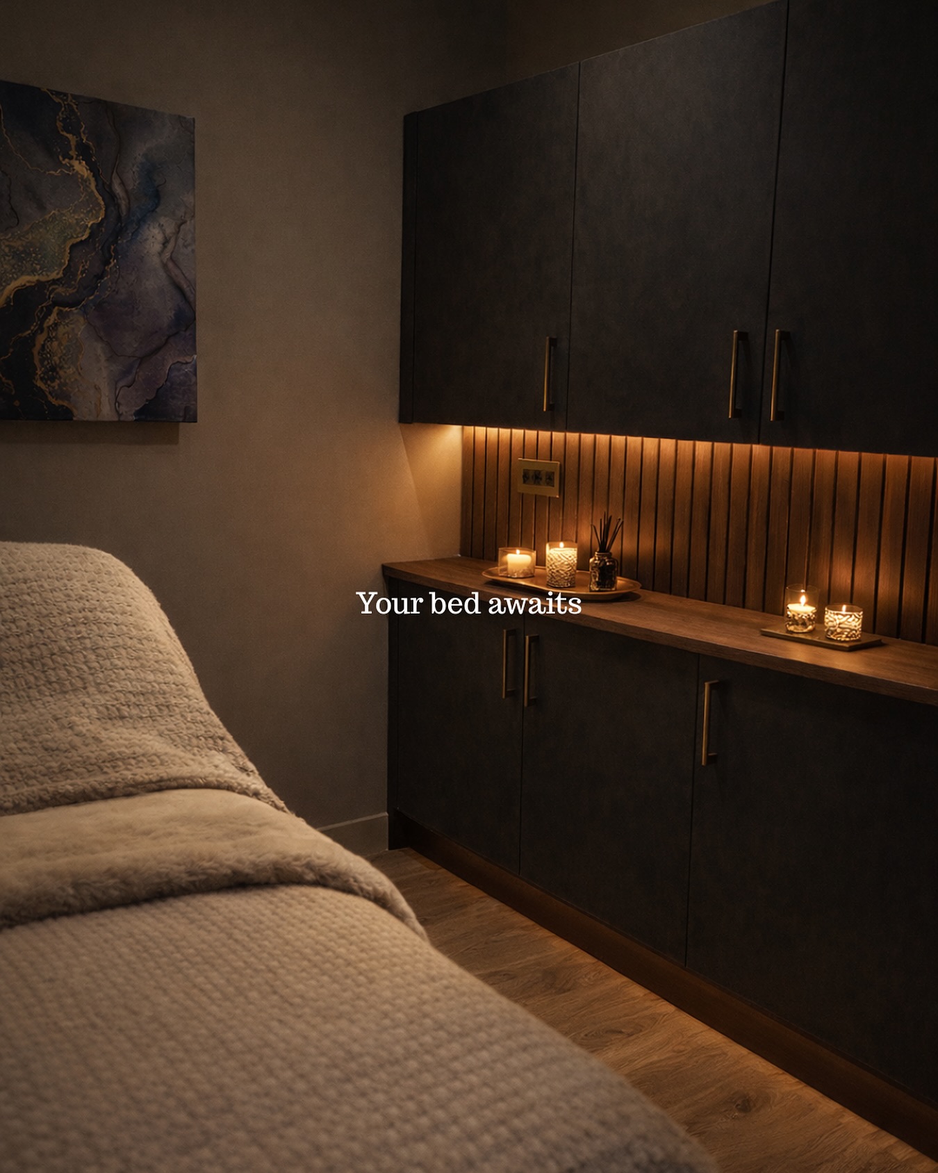 The moment you step into a TBL treatment room… everything slows down 🤍
Soft lighting.
Heated beds.
Gentle touch.
No notifications.
No to-do lists.
Just time carved out purely for you.
For 60 minutes (or more), you don’t need to be anything to anyone.
No work. No mum mode. No mental load.
Just deep relaxation while we take care of your skin and your nervous system.
Because results matter and how you feel during your treatment matters just as much.
Switch off. Sink in. Let us do the rest.
.
.
.
#TheBeautyLab #YorkFacials #RelaxationFacial #SkinAndSoul #TreatmentRoomVibes #YorkSkincare #LuxuryFacial #York #Acomb #Yorksalon #Yorkmassage