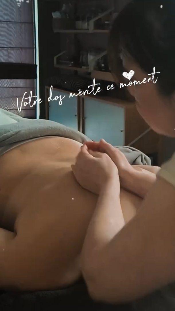 Sous mes mains, le dos s’apaise,
se dénoue, se dépose.
Puis vient ce moment précieux
où il respire enfin 💗
#massedos
#massagedos
#massagetherapeutique
#massagebienetre
#massageprofessionnel