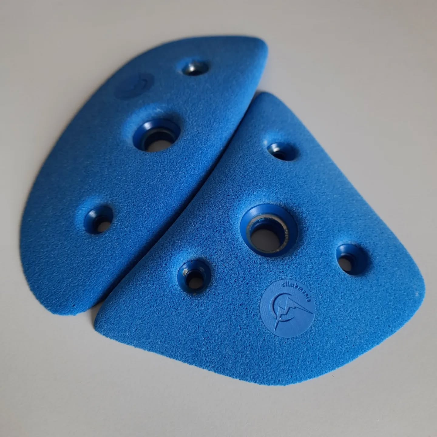 first pour with our new PU Resin, big thanks to @allHOLDS @climbmania.de #climbmania_de #climbmania #climbingholds #climbing #climb #climbing_is_my_passion #shapes #bouldering #boulder #routesetting #routesetter #routesettersofinstagram #klettern #klettergriffe #kidsclimbing