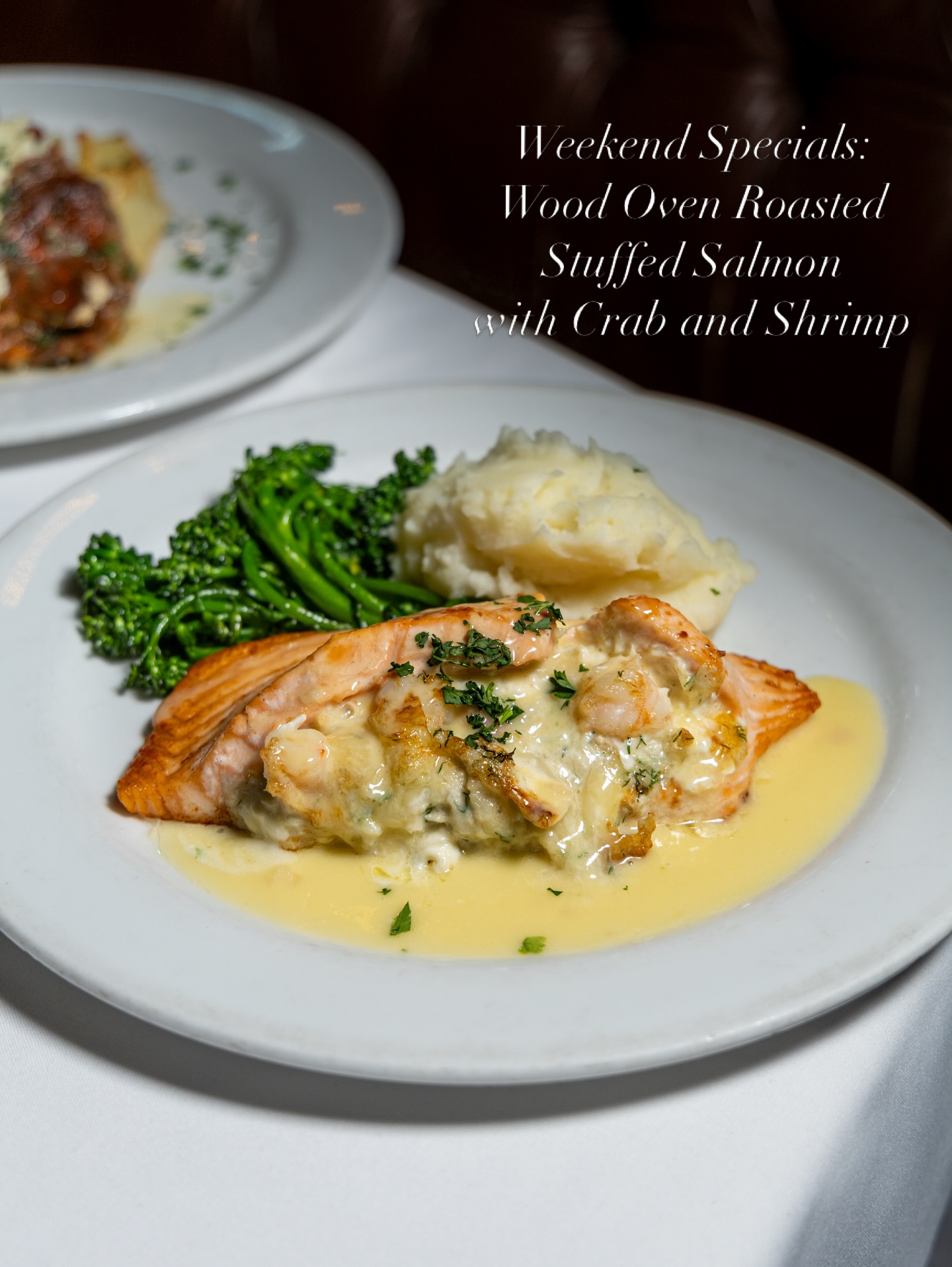 This weekend’s chef specials at Siena — Italian food in Austin with a serious seafood focus.
If you know Tuscan coastal cooking — the shellfish soups from Livorno, the wood-fired fish from the Maremma — you’ll see where Chef Hernandez is pulling from this week, especially that salmone coming straight out of Siena’s wood oven.
Pro tip: Ask your server for a Vermentino with this lineup — it’s the white wine of the Tuscan coast, and it was made for seafood this rich.
Available Thursday through Saturday.
📍 6203 N Capital of Texas Hwy
📞 (512) 349-7667
#ItalianFoodAustin #AustinItalian #TuscanCuisineATX #ItalianRestaurantAustin #SienaAustin