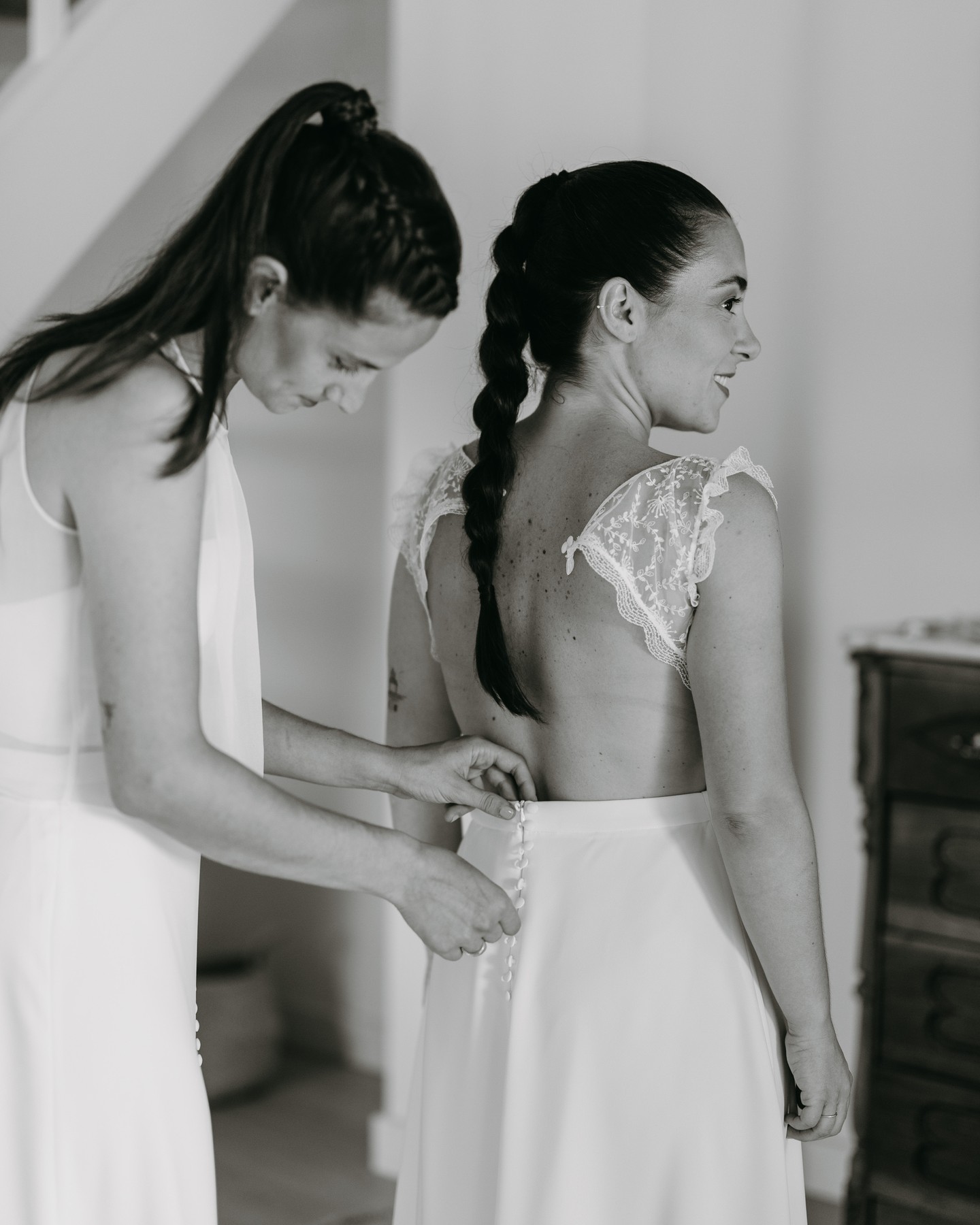 Preparar-se juntes pel gran dia 😍
Judit&Helena
Espai @calsegudet
Video @ucafilms
Vestits @anafaustinoatelier
#casament #fotografiacasament #Boda #wedding #weddingphotography