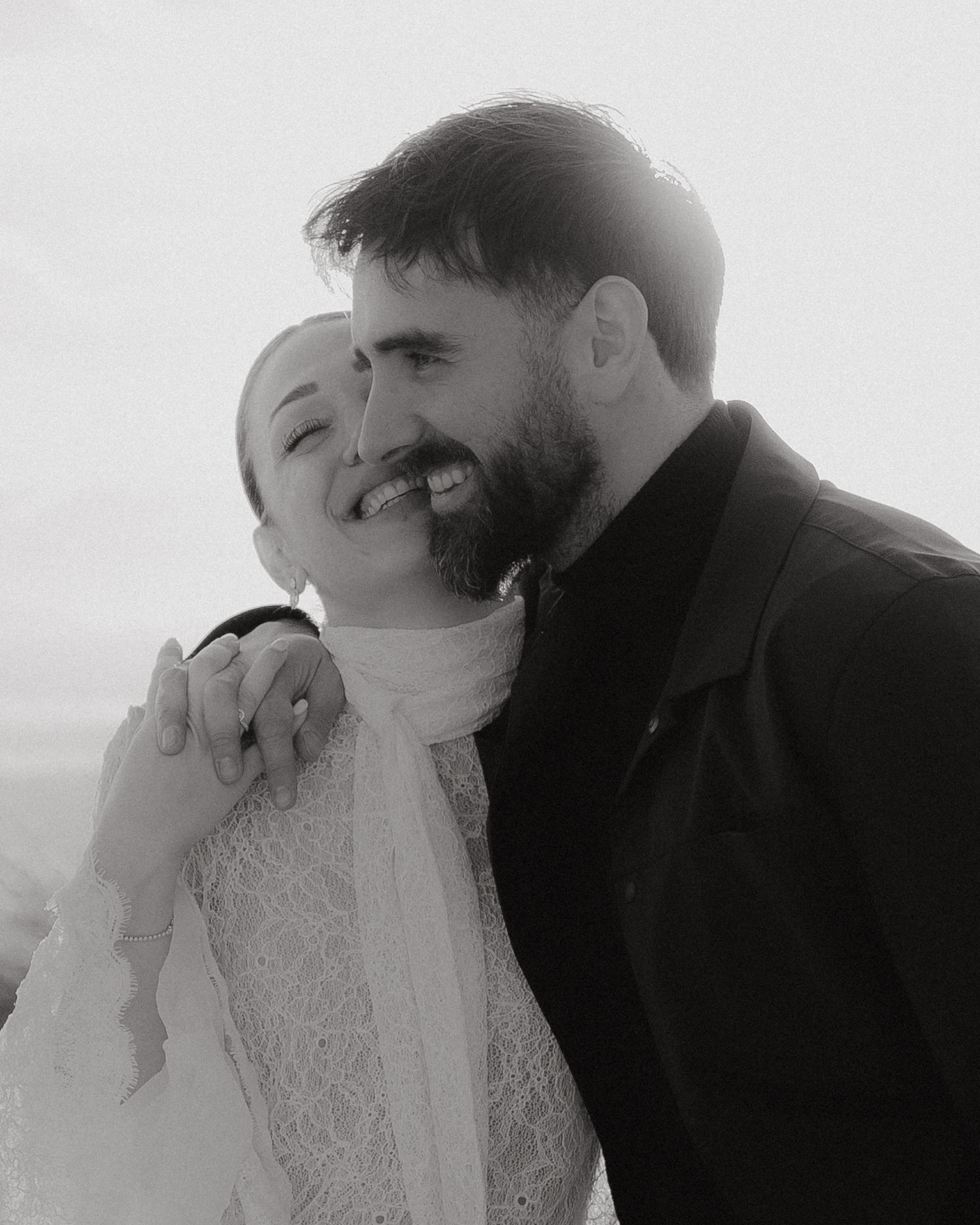 Il y a des endroits où la lumière est belle, et d’autres où l’amour la rend encore plus belle. 🌅🧡🖇️
📆 Réserve toi aussi ta séance photo
⊹ www.behappylivefully.com
⊹ contact@behappylivefully.com
Hello! Je suis Taline, photographe de mariage, photographe de maternité, photographe de famille, photographe de couple dans les Alpes Maritimes et Var 📸🤍
─
photographe nice · photographe 06 · photographe alpes maritimes · photographe côte d’azur · photographe naissance · photographe cannes · photographe monaco · photographe var · photographe grossesse · photographe maternité · photographe couple