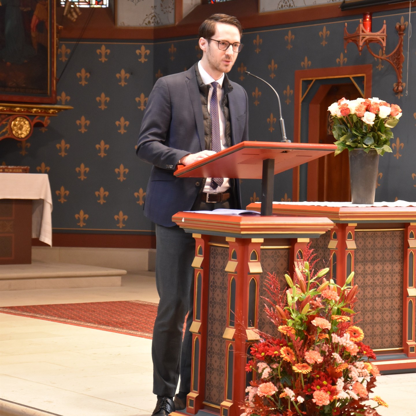 👨🎓 Herzliche Gratulation zur Beförderung! 👩🎓
Am letzten Samstag durfte ich anlässlich der Beförderung von 55 Anwärterinnen und Anwärtern der @fuschule_63 zu Gruppenführern/Unteroffizieren einige Grussworte aus der Politik an die Anwesenden richten.
Herzlichen Dank Oberst i Gst Beat Stettler für die Einladung und zur sehr gelungenen Feier.
Und insbesondere: herzliche Gratulation an alle beförderten Unteroffiziere - vielen Dank für Ihren Einsatz für die @armee.ch und für unsere Sicherheit 🔴⚪.
#Armee #Sicherheit #Politik
@maurusgamper @sbstnphd