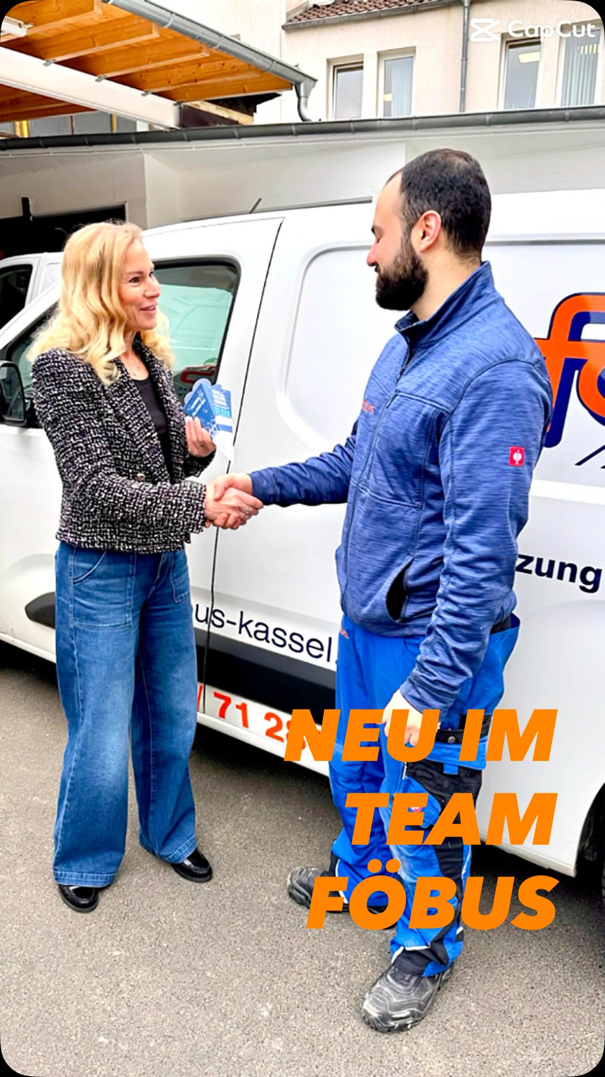 🎉 Herzlich willkommen im Team, Majed! 🚀
Direkt nach seiner erfolgreich abgeschlossenen Ausbildung hat sich Majed für uns entschieden – und darüber freuen wir uns riesig! 🙌 Ab sofort ist er unser Mann für die Sanitärarbeiten und verstärkt unser Team mit frischem Wissen, Motivation und Tatkraft 💧🔧
Natürlich durfte auch bei ihm die symbolische Schultüte 🎁 zur Begrüßung nicht fehlen – und die Übergabe seines eigenen Firmenwagens inklusive kompletter Ausstattung gehört bei uns selbstverständlich dazu 🚐🛠️
Lieber Majed, wir heißen dich herzlich willkommen und freuen uns auf eine starke, erfolgreiche Zusammenarbeit! 💪🤝
#WillkommenImTeam #Sanitär #TeamZuwachs #HandwerkMitZukunft #gemeinsamstark