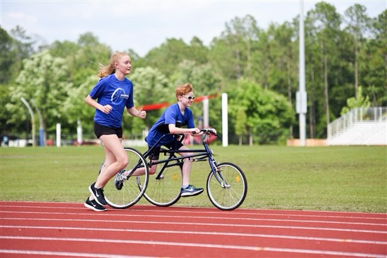 Side by side, stride by stride. 🏃♂️🤝
Frame running opens the door for everyone to run together.
#FrameRunning #InclusiveSports #AdaptiveSports #RunTogether
