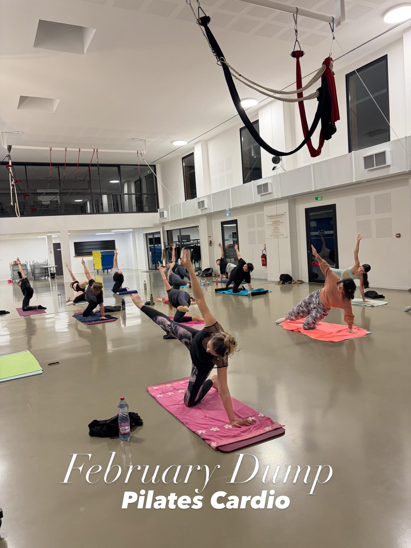 Pilates moments – February ✨
Travail avec le petit matériel : précision, contrôle, connexion profonde au centre.
Pilates Cardio… et là, on a clairement senti la chaleur monter 🔥
Du renforcement, de la fluidité, du souffle.
Un corps fort, conscient et vivant🌸
______
#pilatesleucate #pilatesportleucate #ecolededanseleucate #danseleucate #leucate