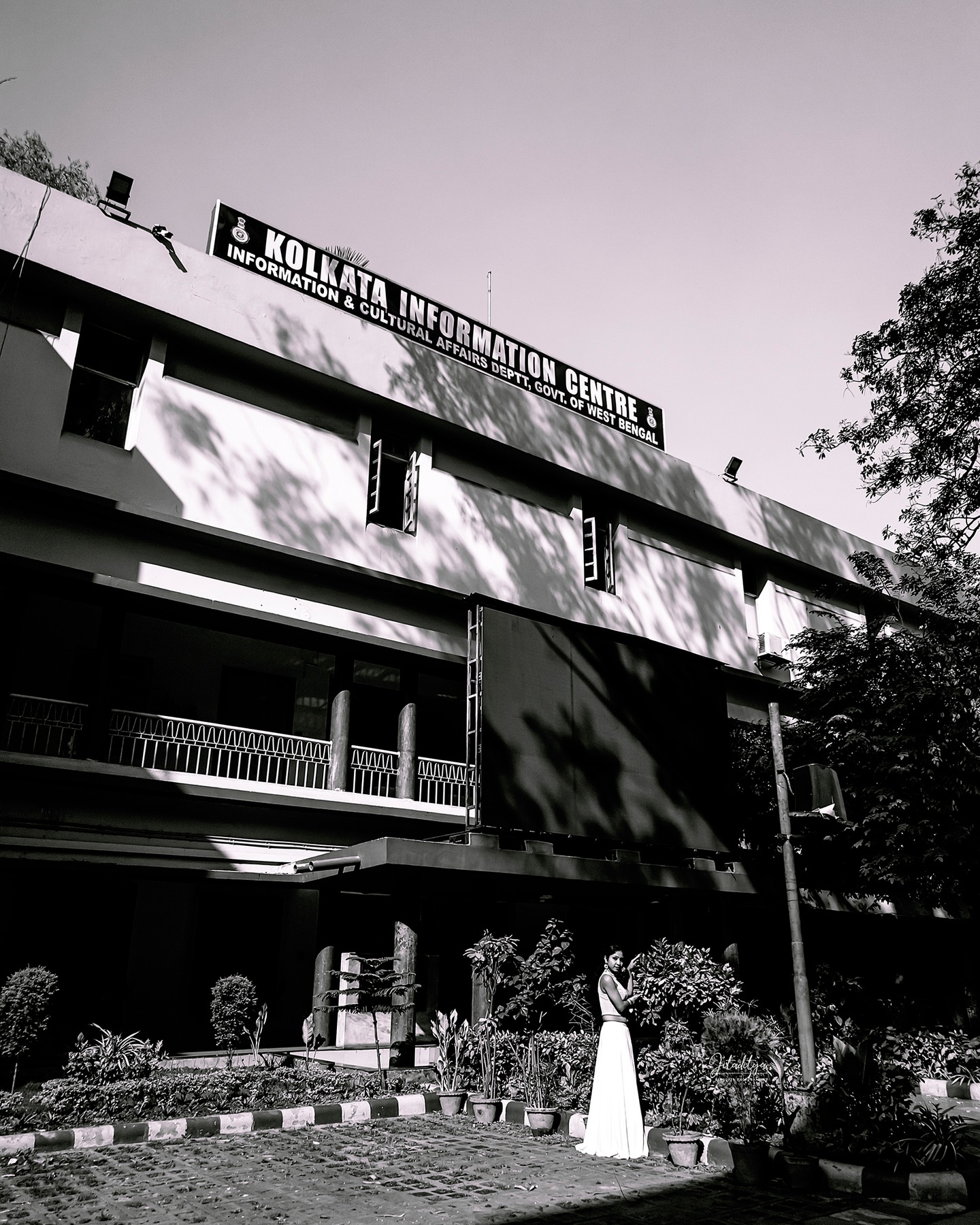 Soft sunlight, quiet corners, and a heart blooming with the season.
Spring arrives not only in flowers, but in the gentle grace of moments like this
.
.
Ft: @samantagargi
@jitadityasengupta RIGHTS RESERVED
.
Visit: www.jitadityasengupta.com
.
.
For shoots and booking DM Now!!
©DO NOT USE WITHOUT PERMISSION. COPYRIGHT RESERVED.
ALL RIGHTS RESERVED.
ANY UNAUTHORISED PUBLICATION OR COPIES ARE SUBJECTED TO BE PUNISHABLE BY LAW.
For More Follow :
Instagram Portrait : www.instagram.com/jitadityasengupta
Facebook Page : www.facebook.com/jitadityasenguptaphotography
Facebook Profile : www.facebook.com/jitaditya.sengupta
Instagram Personal : www.instagram.com/j.sngpta.personal
Twitter : www.twitter.com/surjyai