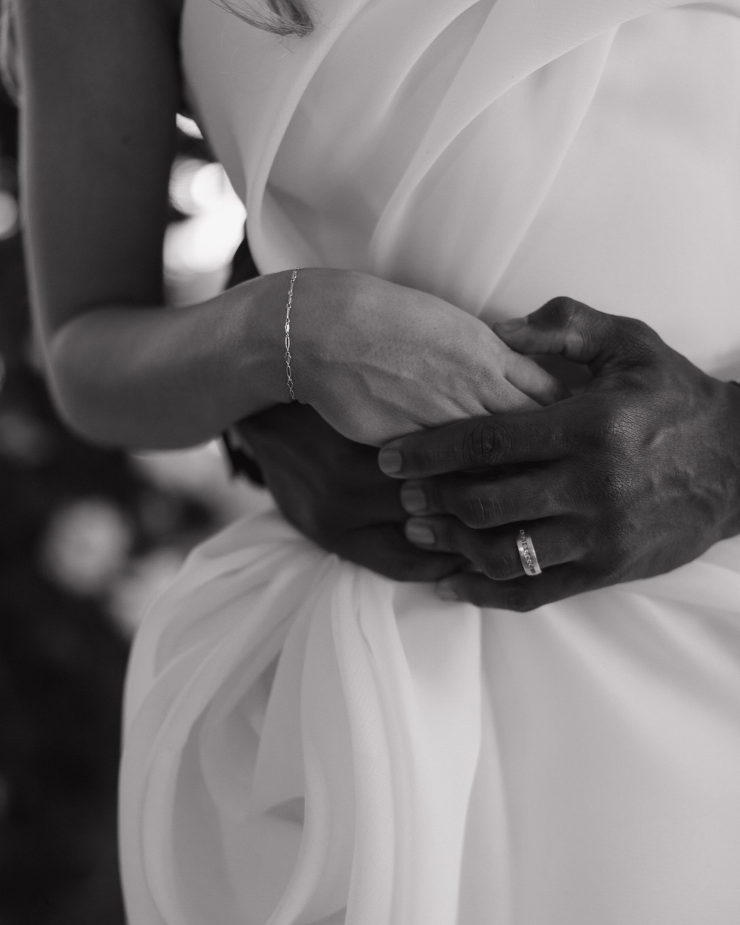 Close ups at The Cottonwood from this time last year🍷🕰️🌹
HOSTS: @MCKENNACHRISTINEPHOTO & @STYLEDINWHITE
EVENT DESIGN: @STYLEDINWHITE
VENUE: @THECOTTONWOODHOTEL
FLORIST: @PETALCOLLECTIVEOMAHA
COUPLE: @MADISONELIZABETHBARRY @BARRYSWAVEY
VIDEOGRAPHER: @ALISHALCERNY
BAKER: @CAKECREATIONSOMAHA
H&MU: @SALONFORWOMEN
RENTALS: @CATALYSTEVENTRENTALS
LINENS: @URAOMAHA
INVITATIONS & STATIONARY: @DANAOSBORNEDESIGN
WEDDING GOWN: @RHYLANLANGBRIDAL @SAINTBRIDAL