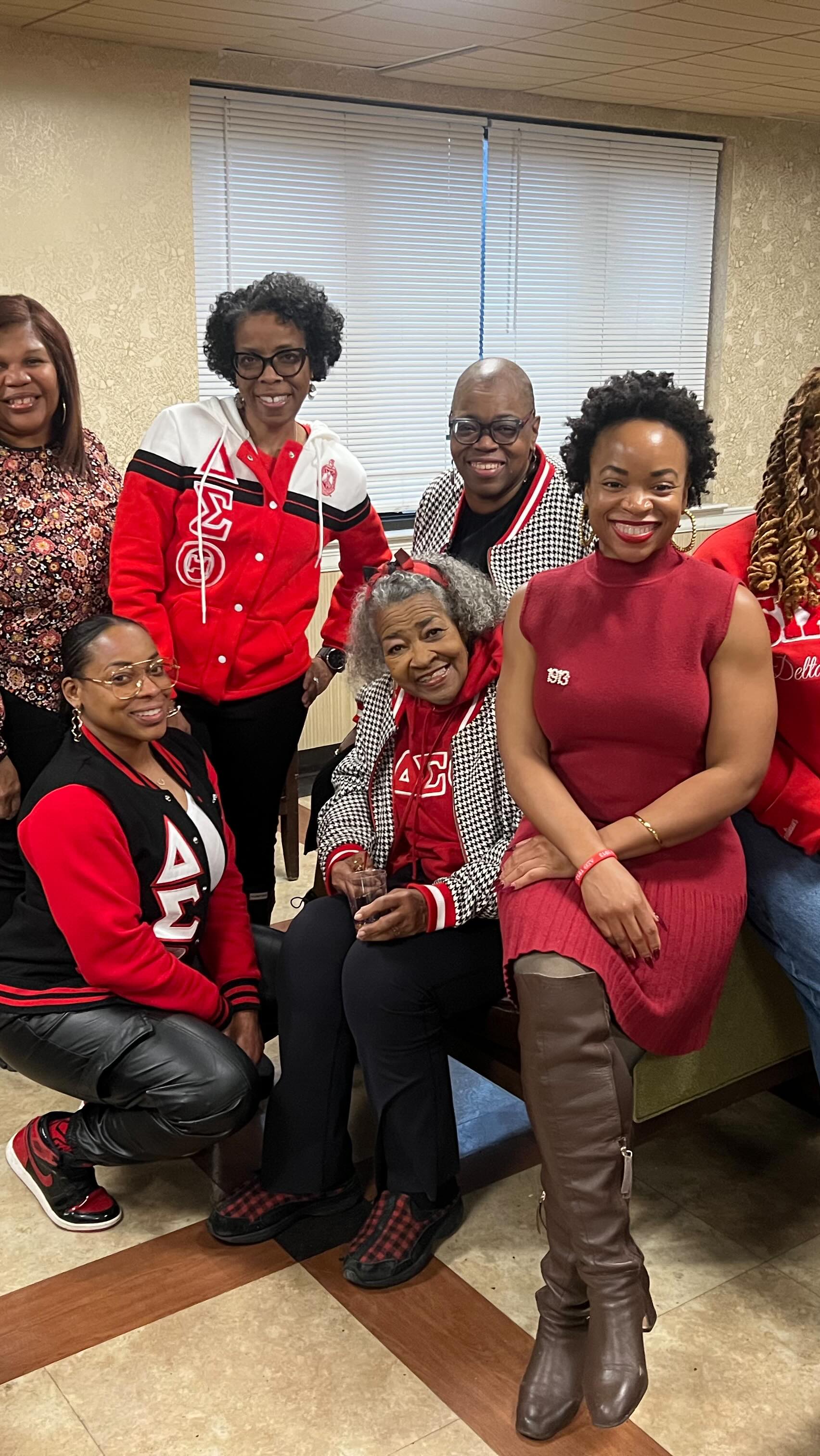 Our Local Projects Committee spent ๐ ๐๐ข๐บ ๐ฐ๐ง ๐๐ฐ๐ท๐ฆ with the amazing seniors of Prince Hall Plaza! It was an afternoon full of ๐ง๐ฆ๐ญ๐ญ๐ฐ๐ธ๐ด๐ฉ๐ช๐ฑ, ๐ด๐ฎ๐ช๐ญ๐ฆ๐ด, ๐ข๐ฏ๐ฅ ๐ฎ๐ฆ๐ข๐ฏ๐ช๐ฏ๐จ๐ง๐ถ๐ญ ๐ค๐ฐ๐ฏ๐ฏ๐ฆ๐ค๐ต๐ช๐ฐ๐ฏ๐ด!
#NMACDST #DST1913 #NMAC1980 #NMACinthecommunity