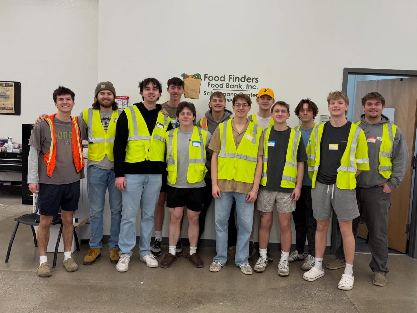 We had an amazing time volunteering at @foodfindersfoodbank yesterday!