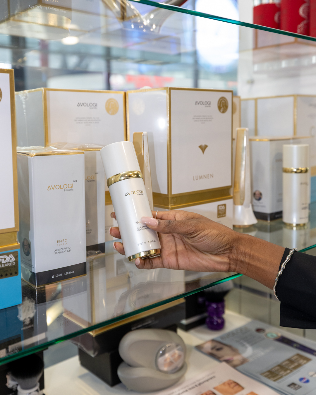 The Strip sparkles. ✨ You should too.
Your glow-up belongs at @agora_cosmetics. Find them at 63 CityCenter.