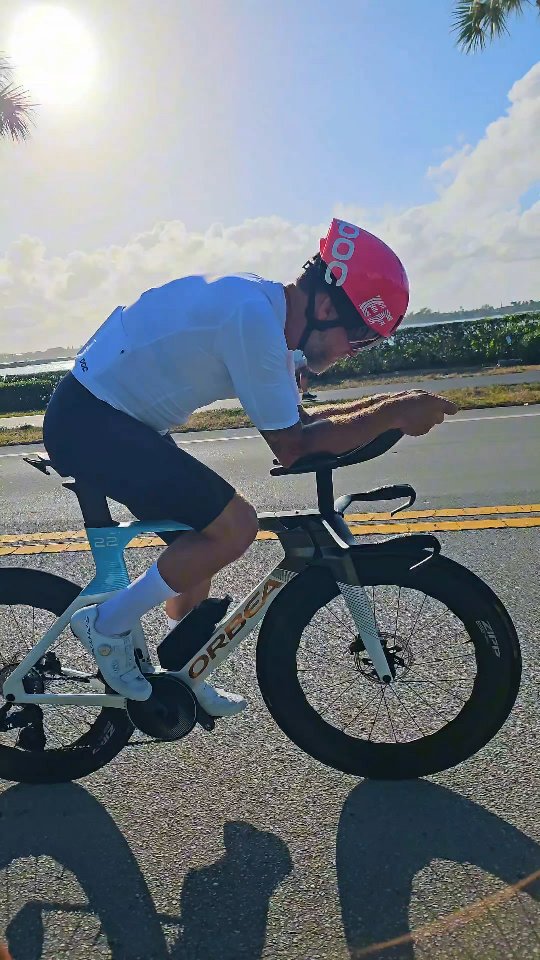 Everything you see here—bike, equipment, and apparel—is available at @cyclevolution
We provide a full cycling experience: from helping you choose the right bike and gear, to professional fitting, expert service, shop rides, and building lasting relationships within our cycling community.
#cyclevolution #smallbusiness #bikelife #bikepic #bikelove bikeshop bicyclelife bicyclelife bikeshoplife localbikeshop supportlocalbikeshop delraybeach delray a1aflorida roadbike shopsmall