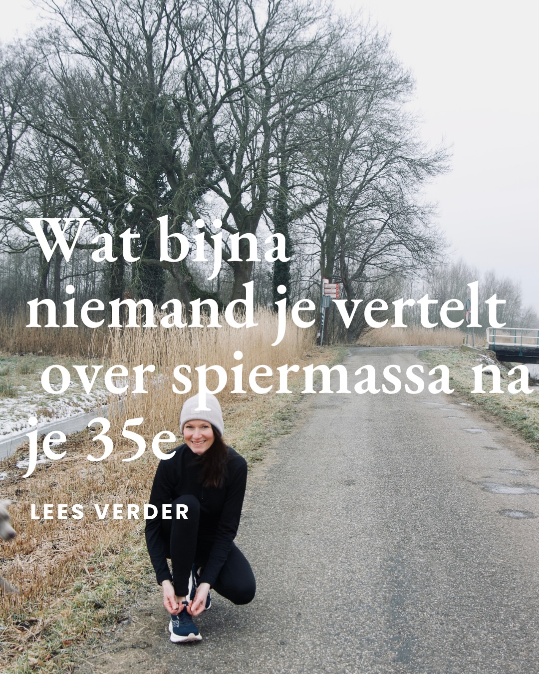 Veel vrouwen merken rond hun 35e dat hun lichaam verandert.
Maar bijna niemand vertelt je waarom.
Je energie voelt anders.
Je herstelt langzamer.
En dingen die vroeger werkten… lijken nu minder effect te hebben.
Vaak begint hier de perimenopauze.
In deze fase verandert je hormoonbalans langzaam en dat kan invloed hebben op:
• energie
• metabolisme
• vetverdeling
• spiermassa
En juist spiermassa speelt een belangrijke rol voor hoe je je voelt.
Het ondersteunt onder andere:
• je energieniveau
• je metabolisme
• je hormonale balans
Daarom wordt krachttraining en voldoende eiwitinname in deze fase steeds belangrijker.
Niet om een bepaald uiterlijk na te jagen.
Maar om je lichaam te ondersteunen in een fase waarin het verandert.
Ik ben benieuwd 👇
Merk jij dat je lichaam anders reageert dan een paar jaar geleden? En wat doe je nu bijvoorbeeld anders aan beweging?
💬 Laat het weten in de reacties.
