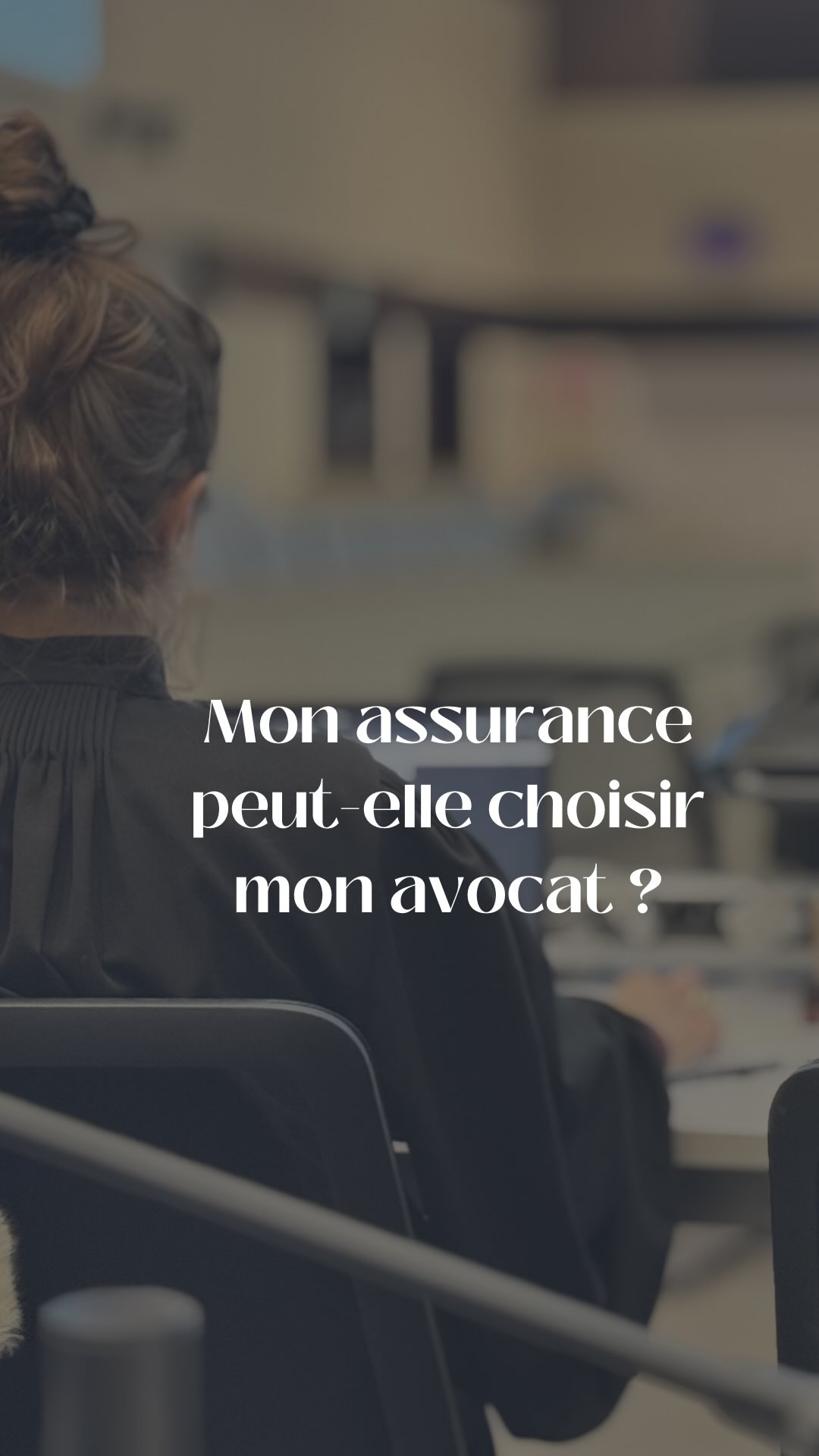 Le libre choix de l’avocat est un principe fondamental en droit belge et votre assurance protection juridique ne peut pas y déroger.
Ce que beaucoup ignorent, c’est que ce droit est inscrit dans la loi du 4 avril 2014 relative aux assurances et ça, aucune clause contractuelle ne peut vous l’enlever.
Si votre assureur vous oriente vers un avocat « partenaire », vous n’êtes pas obligé d’accepter. Vous pouvez faire appel à l’avocat pénaliste de votre choix à Bruxelles ou partout en Belgique, et votre assurance devra prendre en charge les honoraires dans les limites de votre contrat.
Vous avez un dossier pénal en Belgique et votre assureur complique les choses ? Contactez le cabinet.
