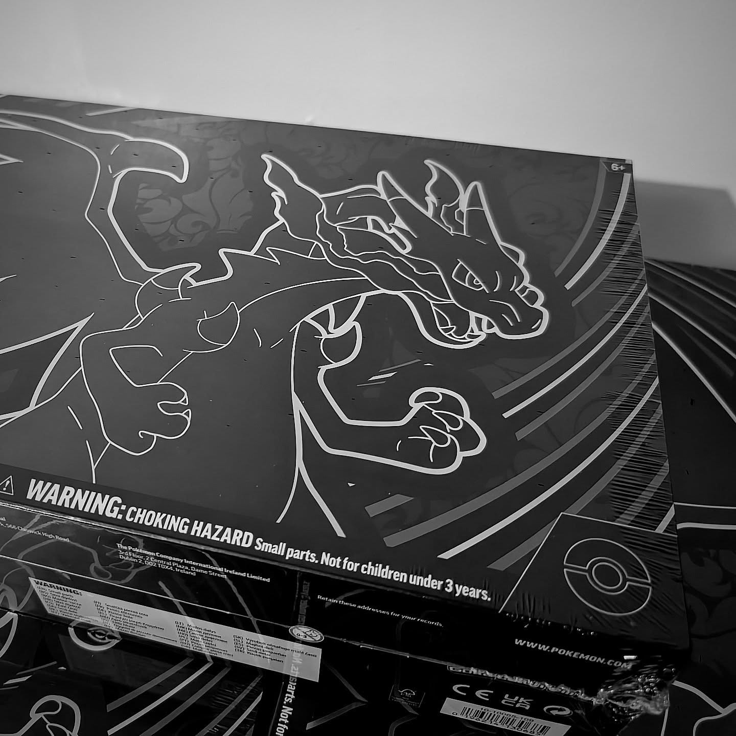 We've had a small restock of the big lad himself - the Mega Charizard Ultra Premium Collection 🔥
We'll be distributing these via our Discord giveaways, so come join if you haven't already!
🔗https://discord.gg/wM5Jf45BGg
#pokemon #PokemonCardsUK #PokemonCollectors #pokemoncommunity #pokemontcg