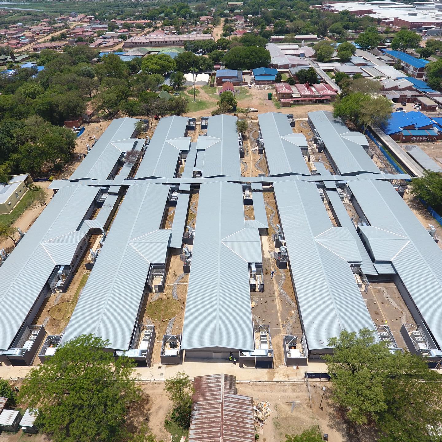 See pictures of an exciting project we worked on last year - COVID-19 ICU wards at Jubilee Hospital. Futurecon was appointed by @concorconstruct as the Light Steel Frame specialists for the project.
#construction #lightsteelframe