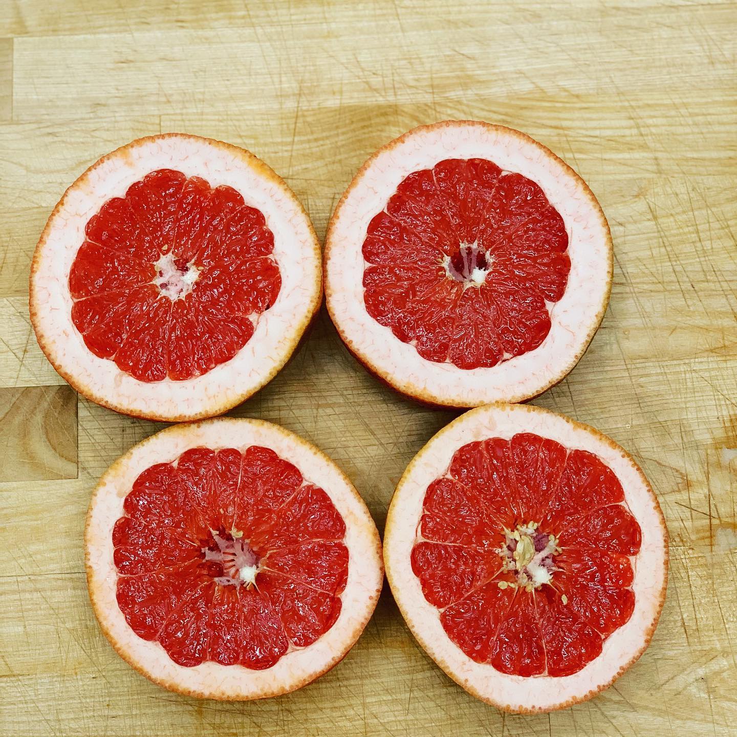 Older kids love this!! Grapefruit brûlée is easy and makes brunch a little bit thrilling. Our teens are especially good at the blow torch part!😂
.
.
Just slice a few grapefruits, sprinkle tops with a tablespoon or two of brown sugar, and torch! Mmmmm....brûlée is fun and yummy!!.
.
.
#activitiesforkids #activitiesforteens #teenbaking #teencook #chef #breakfast #kids #craftsforkids #recipe #cook #cookingforkids #craft #foodie #kidfoodie #diy #brunch #sundaybreakfast