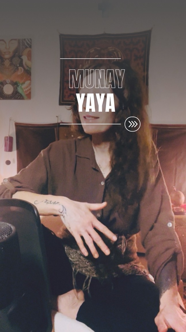 In meiner Arbeit und auf meinem Weg habe ich immer klarer erkannt, dass es im Leben letztlich um die Suche nach Yaya geht. Vieles im Leben scheint uns zunächst wichtig oder dringend, doch im Innersten trägt jeder Mensch diese tiefe Sehnsucht nach Ihm.
Viele Menschen, die mich aufsuchen, kommen mit dem Wunsch nach Heilung. Sie spüren, dass etwas in ihrem Leben aus dem Gleichgewicht geraten ist, und sehnen sich nach Ganzheit, Frieden und innerer Klarheit.
Doch auf diesem Weg wird oft etwas Tieferes sichtbar: Ihr Seelenspirit sucht in Wahrheit nach der natürlichen Verbindung – nach der Rückkehr zu der Quelle, aus der wir kommen. Was zunächst wie der Wunsch nach Heilung erscheint, ist in Wirklichkeit die Sehnsucht, wieder in diese ursprüngliche Beziehung hineinzufinden.
Und genau darin liegt die wahre Heilung: nicht nur in der Linderung von Schmerz oder der Lösung einzelner Probleme, sondern in dieser lebendigen Verbindung zu Yaya. Wenn der Seelenspirit zurückfinden darf, beginnt echte Ganzheit.
Und dafür werde ich nicht müde, Yaya zu danken; immer wieder und von Herzen. Denn es ist ein großes Geschenk zu wissen, dass Er sich finden lässt – für jeden, der wirklich sucht.
Munay Yaya; Er ist der liebende Gott, der dich heilt.
#heilung #seele #suche #glaube #yeshua