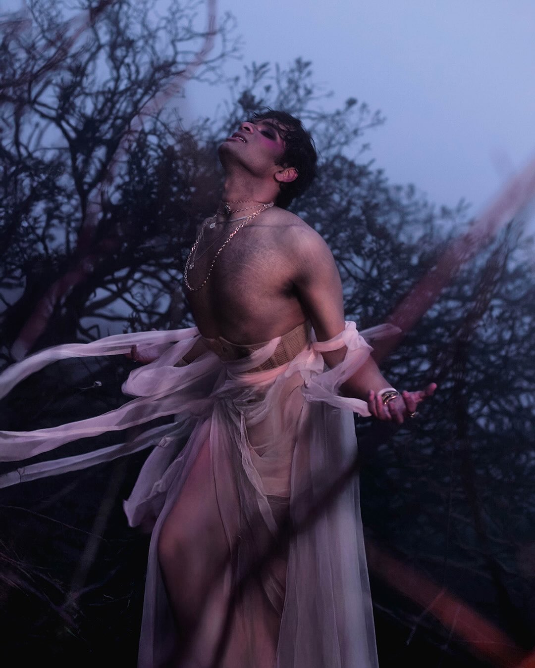 When I did this shoot a few months back we were seriously chasing the light. I bought my portable light along to cater for this however before using it I tried to see if I could utilise the natural light of dusk pushing through the fog. The result of this was some beautifully dreamy shots that possess a completely different vibe to the shots with the artificial light. Quality was sacrificed in the process by bumping up the light in post but I think that grittiness adds to the series if anything ⛓️🤍.
Model: @anujsvision
Makeup: C’est moi
Assistance: @kaseyturpeinen
#fineartphotography #portriatphotography #creativeportrait #editorialphotography #queerart