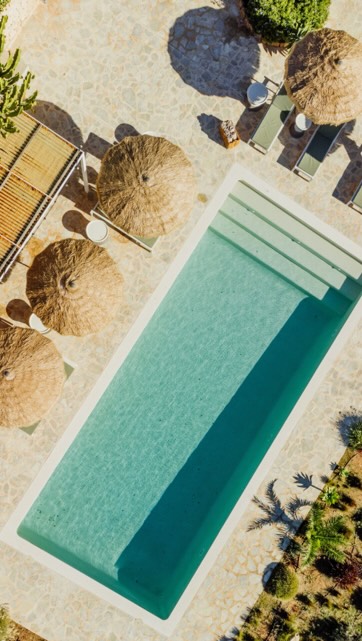 ~ New in our portfolio…🩵
Typical Hola Ibiza Kids style.
An eclectic mix & match home that feels cozy, warm and full of character.
We are in LOVE with this house.
Step inside and instantly feel at home, inviting, relaxed and with a soul all its own.
A true home away from home, perfect for families or friends looking for that effortless Ibiza feeling.
Main house: 3 bedrooms and 2 bathrooms. The master bedroom with en-suite opens directly onto the garden. Two additional bedrooms share a full bathroom – ideal for families or friends travelling together.
Guest annex: private bedroom and bathroom with direct access to the terraces, offering privacy while staying close to the main house.
Outside you’ll find a 13 x 5m saltwater pool, shaded chill-out areas, outdoor dining for up to 12 guests and a Mediterranean garden blending beautifully into the surrounding countryside.
Agenda open for August.
DM us “CORAZÓN” to check availability.
.
.
.
.
#HolaIbizaKids
#FincaCorazon
#IbizaWithKids
#HomeAwayFromHome
#IbizaWestCoast