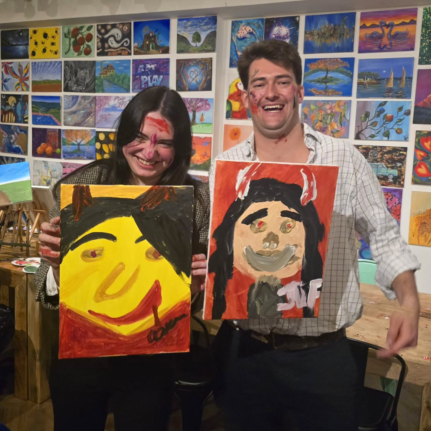 Your sign that painting doesn't have to be serious 😜 Come and have fun and paint with us 🎨🎨
#sipandpaintlondon #artplay #artplaylondon #artplayshoreditch ##vibenpaint