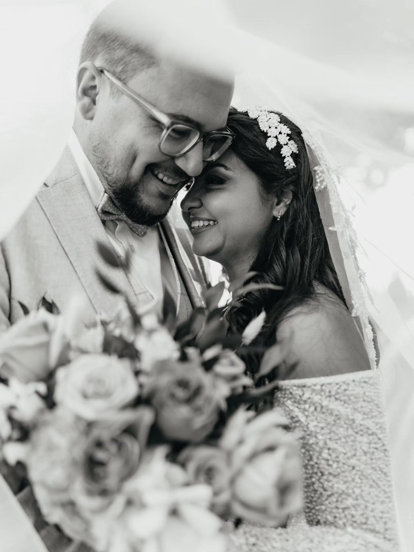 | M A R I A G E • C & H |
L'amour avec un grand A ❤️💍
Vevey • 30.08.2025
#weddingcouple #weddingplanner #weddingfoto #mariagesuisse #weddingflower
📸 @goldhibiscus_photography
🌷 @flore.et.sens.1870