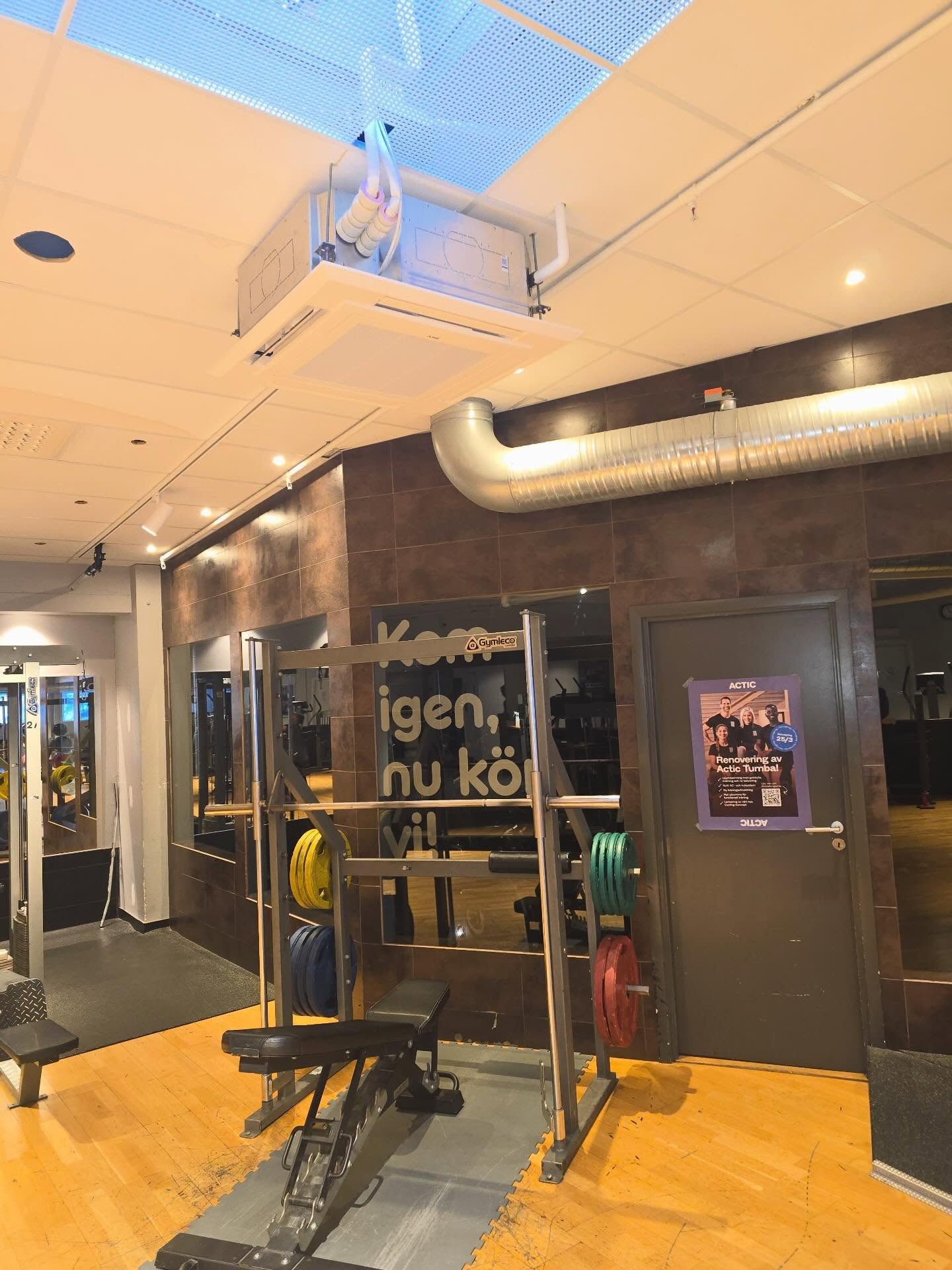 Äntligen slipper gäster svettas i onödan på Actic Gym i Tumba!
Vi tackar för förtroendet den här gången hoppas att njuta av ert nya system från Mitsubishi Electric ⭐️