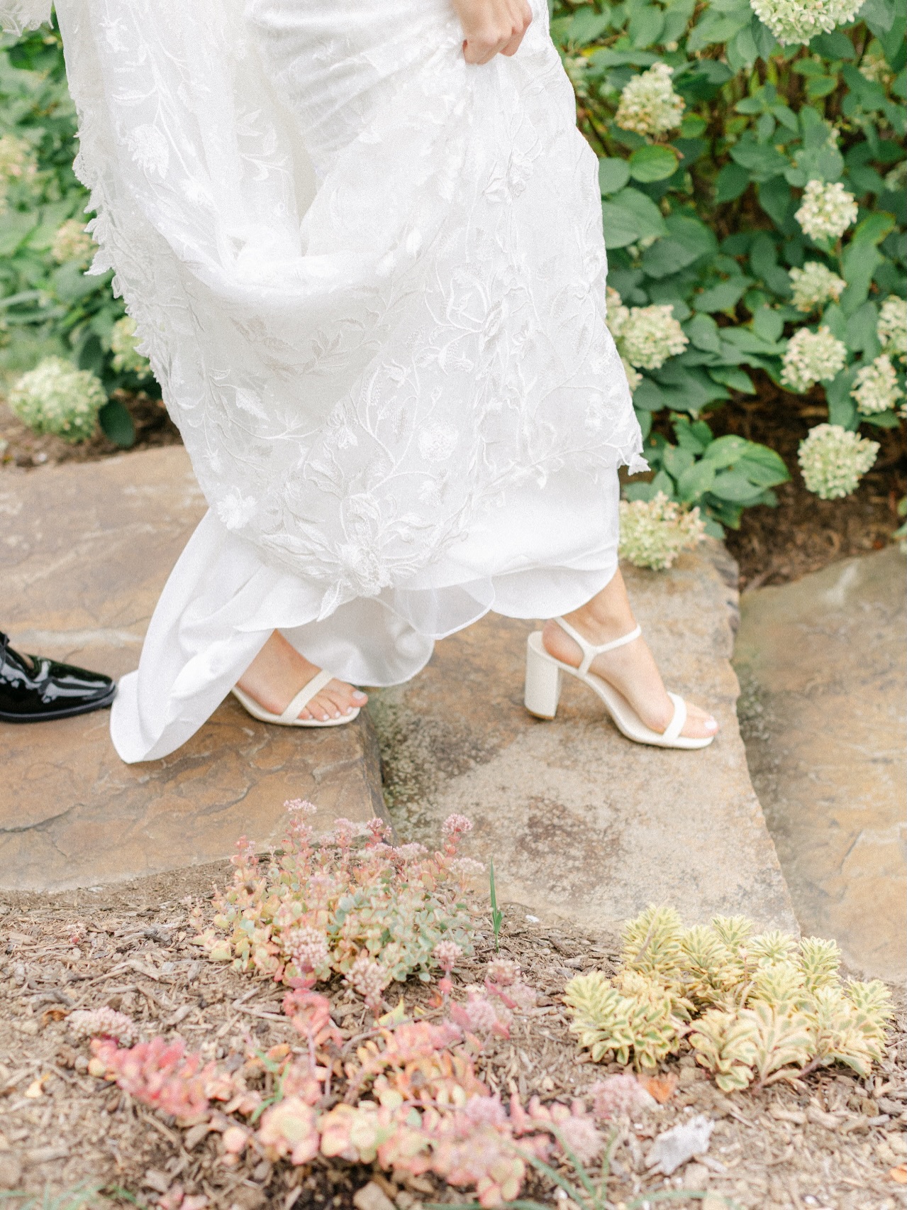 There is beauty down every path and around every corner at Glen Ellen 🤍
⠀⠀⠀⠀⠀⠀⠀⠀⠀
Visit our grounds and begin to envision your wedding day with us. GlenEllenFarm.com to inquire about your tour.
@brittanythomasphoto
⠀⠀⠀⠀⠀⠀⠀⠀⠀
Glen Ellen Farm | historic & garden wedding venue in Maryland | now booking 2027 weddings.