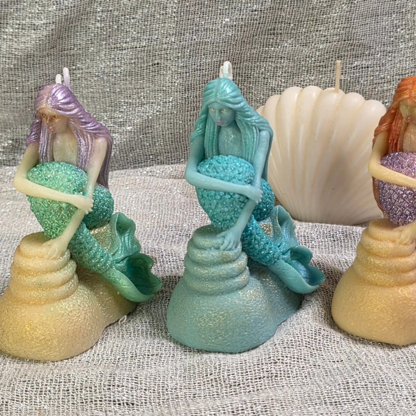 Summertime is Mermaid time! Get yours at www.MelmadeScents.com
#candles #custommade #mermaid #melmadescents
