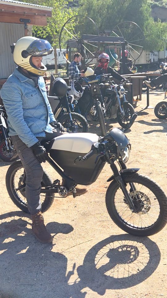 #riversendweatherreport #riversendpub #bbq #beer #pub brisket
@onyxmotorbikes came thru in numbers today! Amazing product made here on Los Angeles, check out these rizzful ebikes
Next weekend is Irish Fair! Fundraising for @wildsagehorserescue located right here in Acton.
C'mon down to The Pub