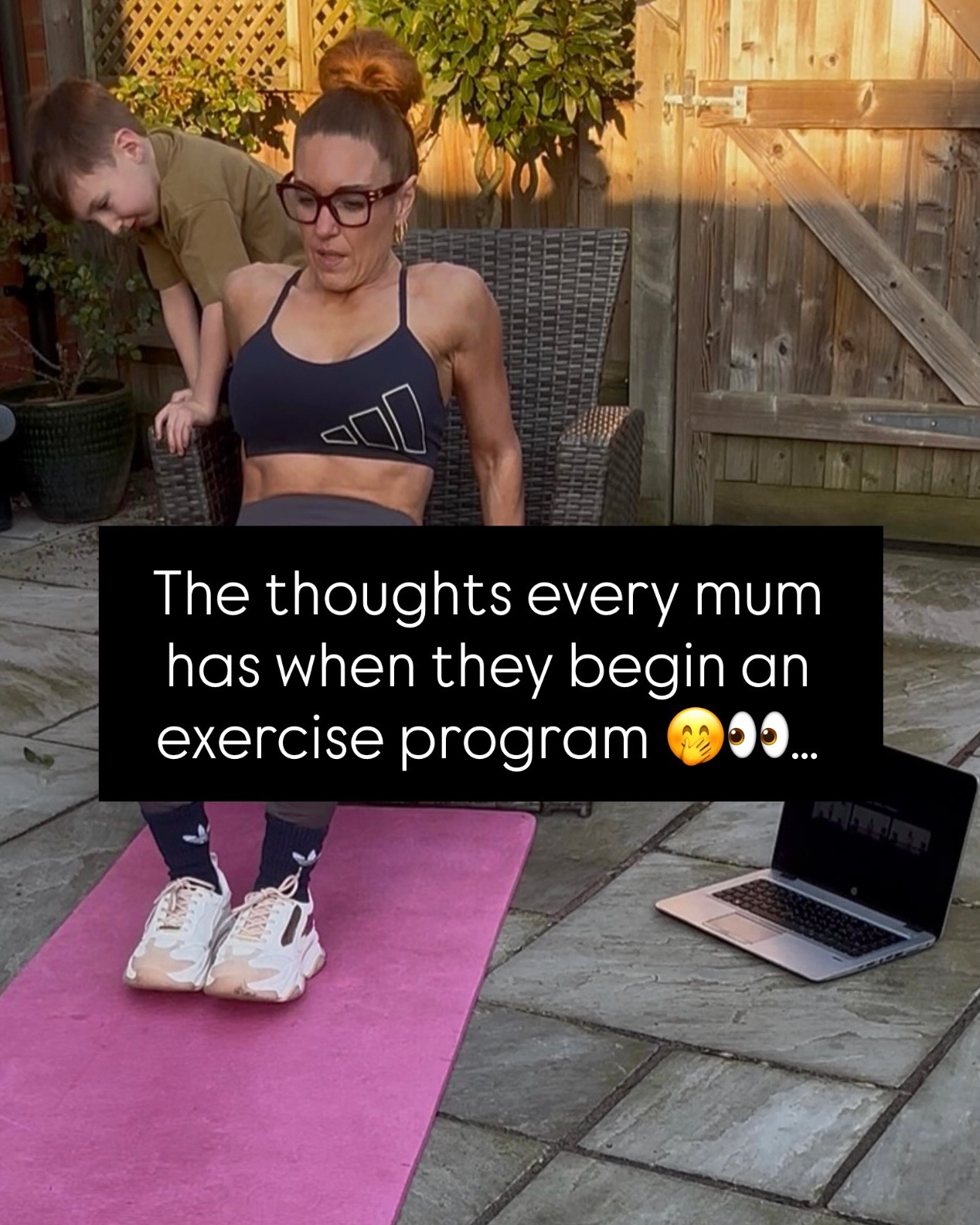 It you nearly talked yourself out of a workout this week…
Read this 👇
Every beginning looks like this:
Self doubt. Achy muscles. Second guessing yourself. Find EVERYTHING else to do. Wondering if it’s actually going to work.
But here’s what I see usually every month when mums start a fresh 💖…
Mums showing up
Leaning how to activate their core.
Moving better.
Feeling muscles they haven’t felt in years.
Feeling proud that they pressed play.
Becoming more familiar with exercise.
Early days aren’t about dramatic results.
It’s about stacking small wins
Those wins turn into habits
And those habits turn into results
And I’m already seeing amazing preggers from so many of you this week both in my app and doing my website workouts 😍👏
So if you showed up for even ONE workout this week, be proud of that.
CONSISTENCY BEATS PERFECTION EVERY TIME 👊
Enjoy your weekend 😘😘
Does this sound like your week?!…
#katesmumfitclub #legsbumsandbubbas #workoutsformums #mumssupportingmums #mummymotivation