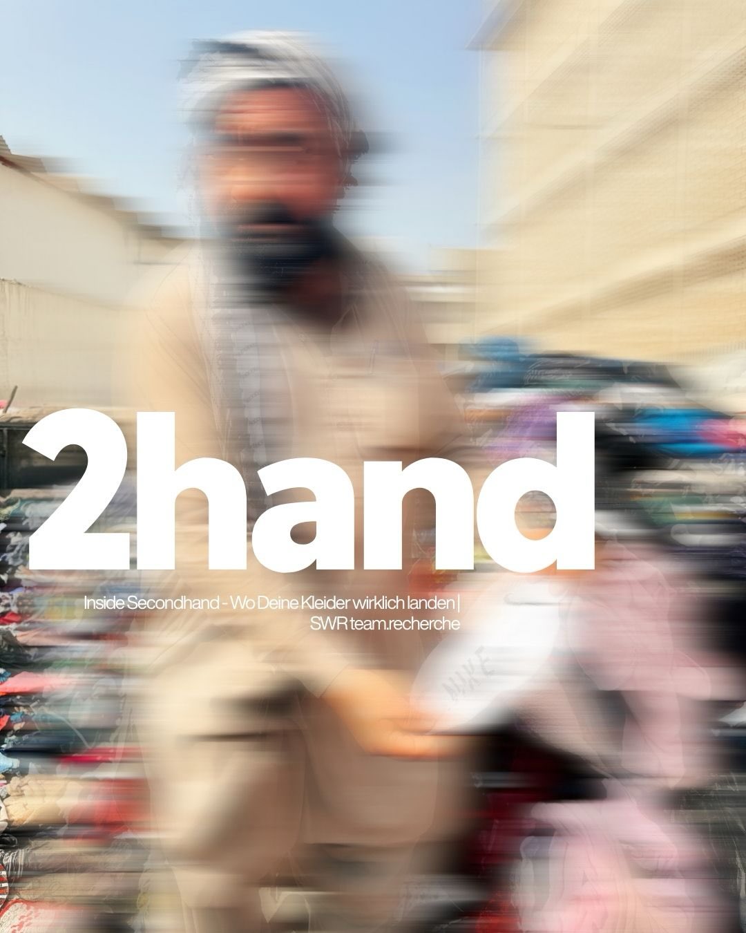 Als wir vor ein paar Monaten gefragt wurden, in die krasse Recherche der wunderbaren @svenjaoe_ mit einzusteigen, hätten wir nie gedacht, dass sie uns am Ende nach Pakistan bringen wird.
Wir haben Secondhand-Plattformen wie Sellpy (mehrheitlich im Besitz von H&M) recherchiert – und verfolgt, wohin Kleidung gelangt, sobald wir sie in ihre Hände geben.
Mein Highlight: Lauscht der schönsten Stimme von @vanessa_materla wie sie uns mitnimmt von Berlin nach Warschau über Lissabon, Brüssel bis nach Karachi.
Und der talentierteste @hanno.dall hat die krassesten Bilder aufgenommen.
Über ein Jahr Arbeit und Hingabe ist schon vor unserem Einstieg in diese Recherche geflossen von diesen Menschen und mehr, danke:
Redaktion: @her_luise , @caspar.10997, @malte.schu.macher
SWR: @achim_reinhardt, @philipp.reichert @Claudia Butter
DoP: @hanno.dall, @lucas.radermacher
Fotos: @hanno.dall
Edit: @tzerothreezero, Nikita Kohlhaas
SM: @fabsee91
Producer vor Ort: Mohammad Zubair Khan, Marcin Swixer, Agnieszka Kik-Czappla, Nadeem Mangrio
Mitarbeit: @rinsch.lia, @ginalam_, @hamel_lena
Regie / Recherche / Drehbuch: @svenjaoe_, @carmen_maiwald @vanessa_materla
@labomprod m und @ardmediathek
Die Doku gibt’s bei @team.recherche und in der @ardmediathek (Link in Bio).