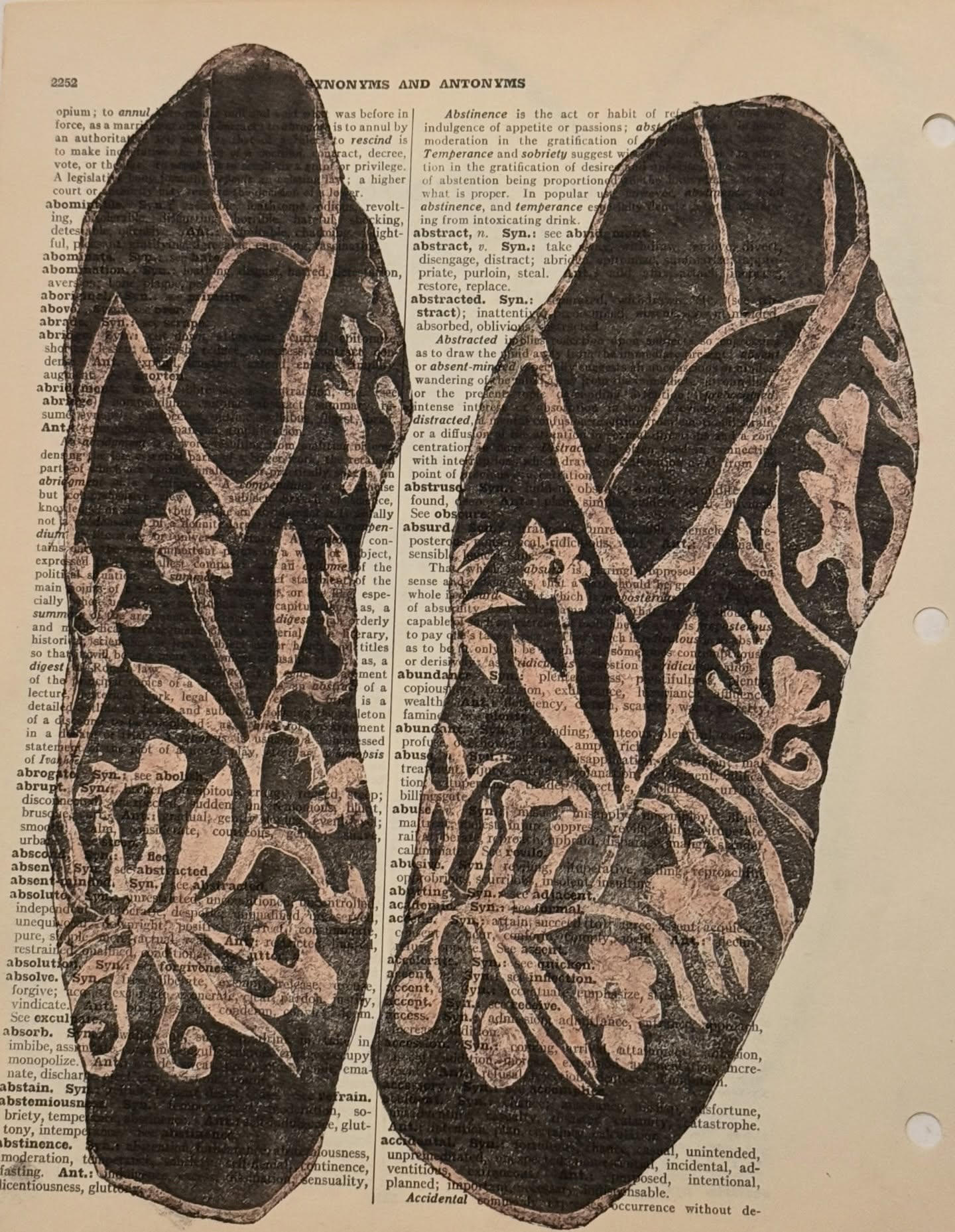 Spare Pair (Absurd and Abundant) 1/1
Ink and watercolour, 20x25cm
Hand coloured collagraph print on one of many dictionary pages gifted to me by @abrazos.press when I was on a residency @zeamaysprintmaking last year. A generous printmaker, Annie shares her materials and methods encouraging everyone in this inky, pressing process. #printmaking #collagraphprint #handcoloured #slippers #recycledmaterials♻️